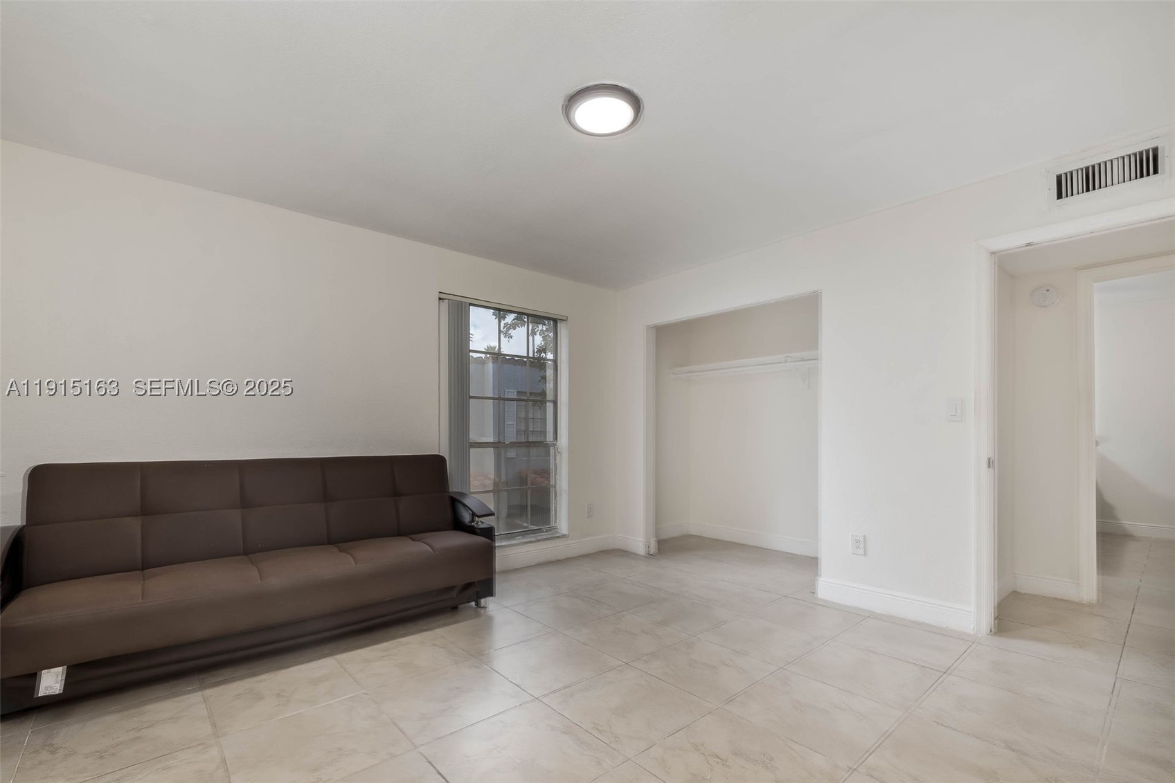 SPANISH TRACE CONDO PH II - Residential