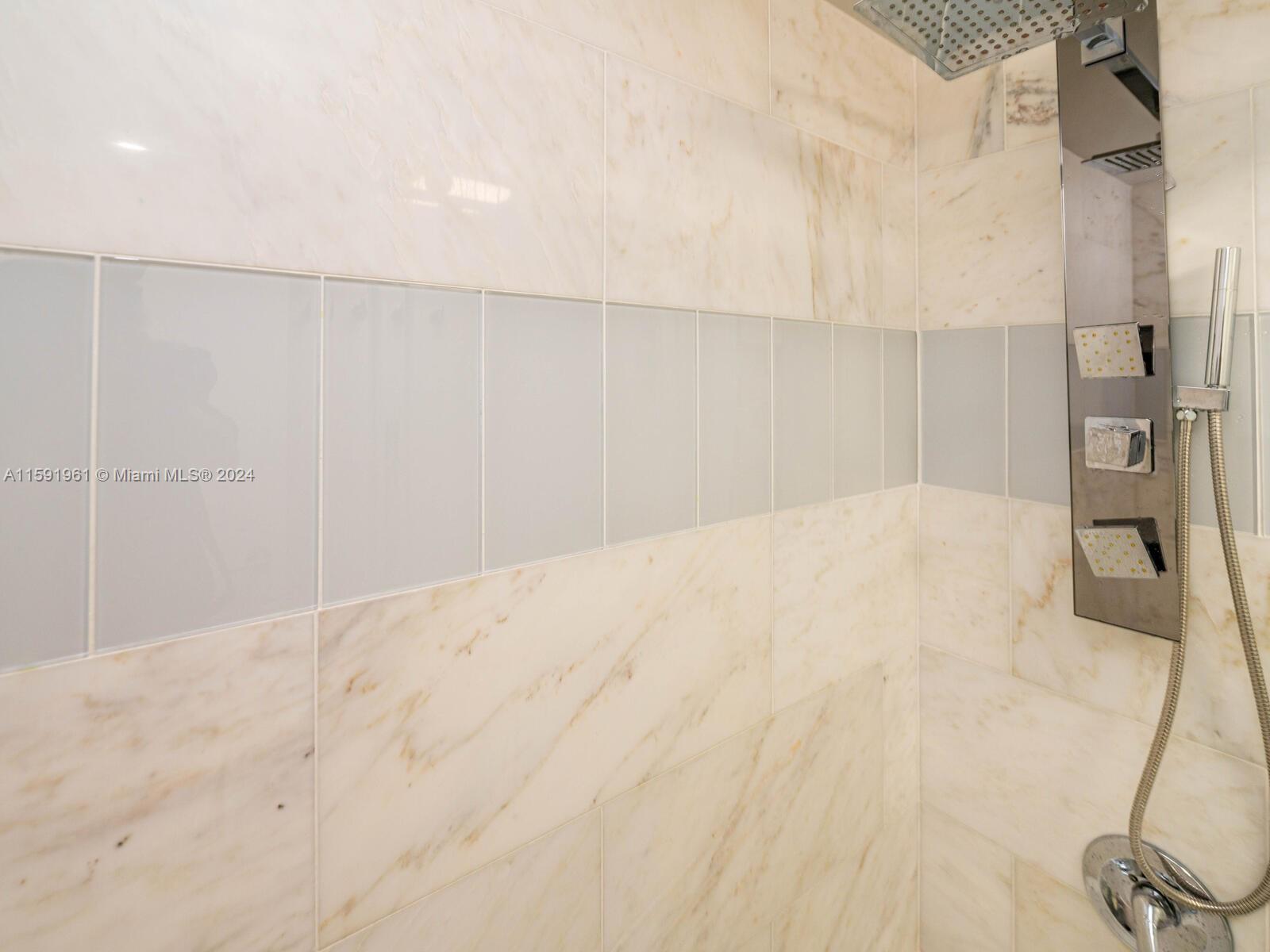 RACQUET CLUB APTS AT BONA - Residential Lease