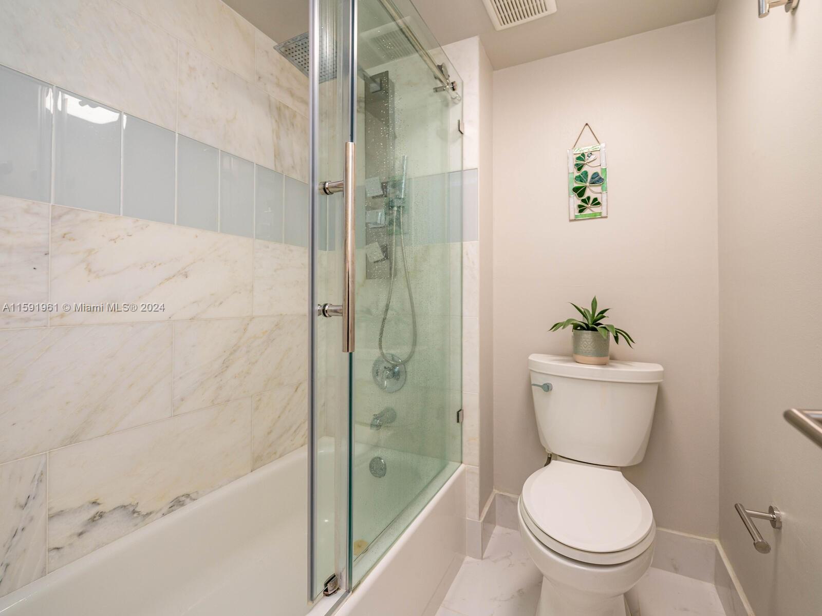 RACQUET CLUB APTS AT BONA - Residential Lease