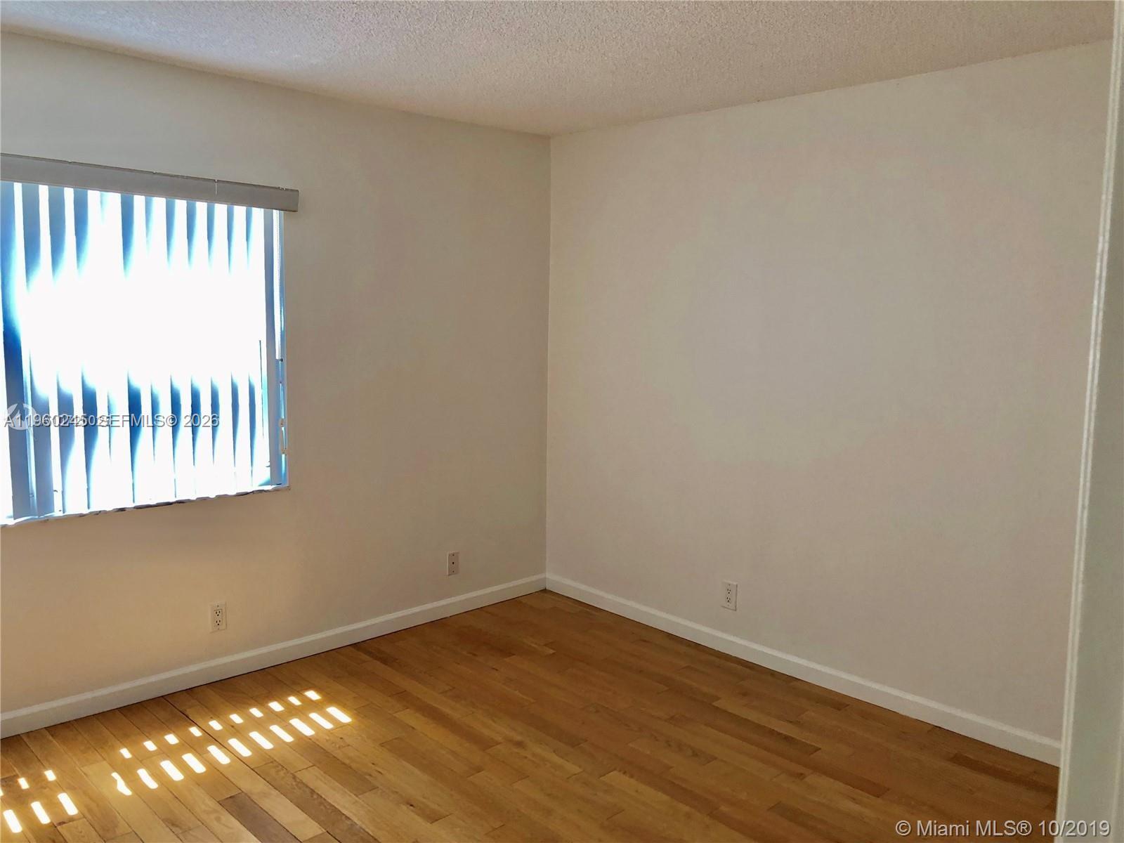 DORSEY ARMS CONDO - Residential