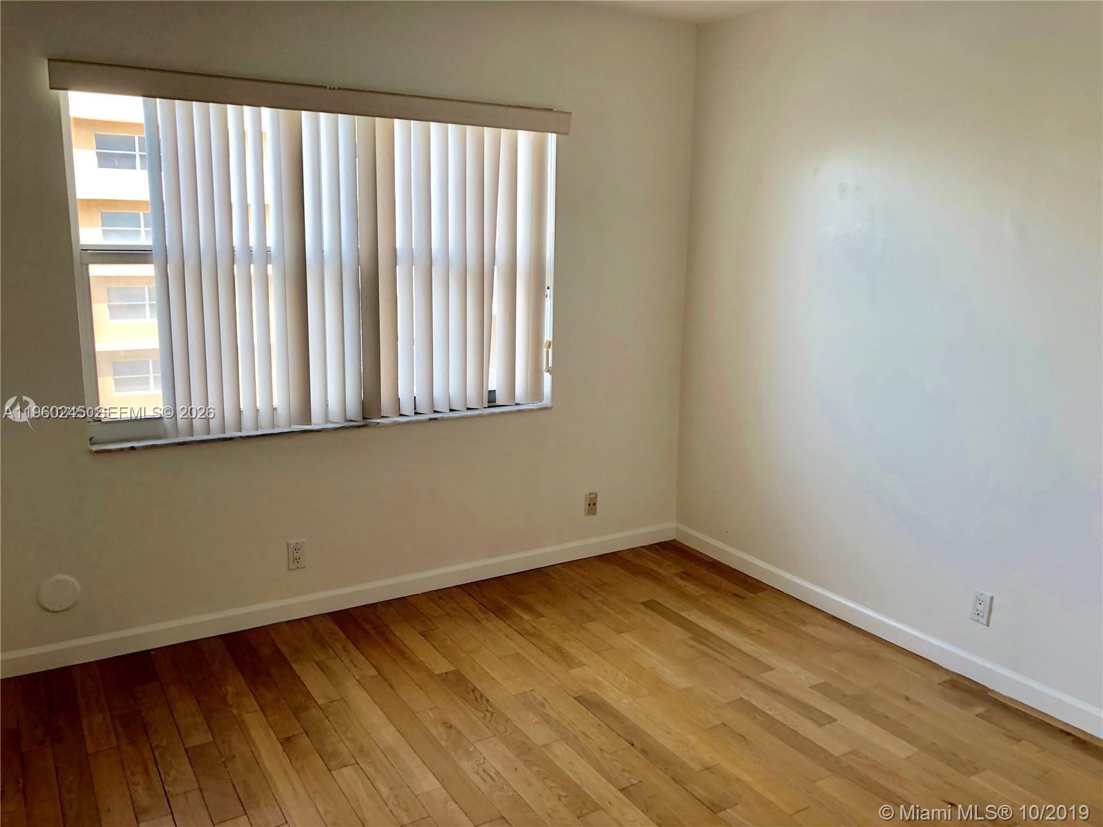 DORSEY ARMS CONDO - Residential