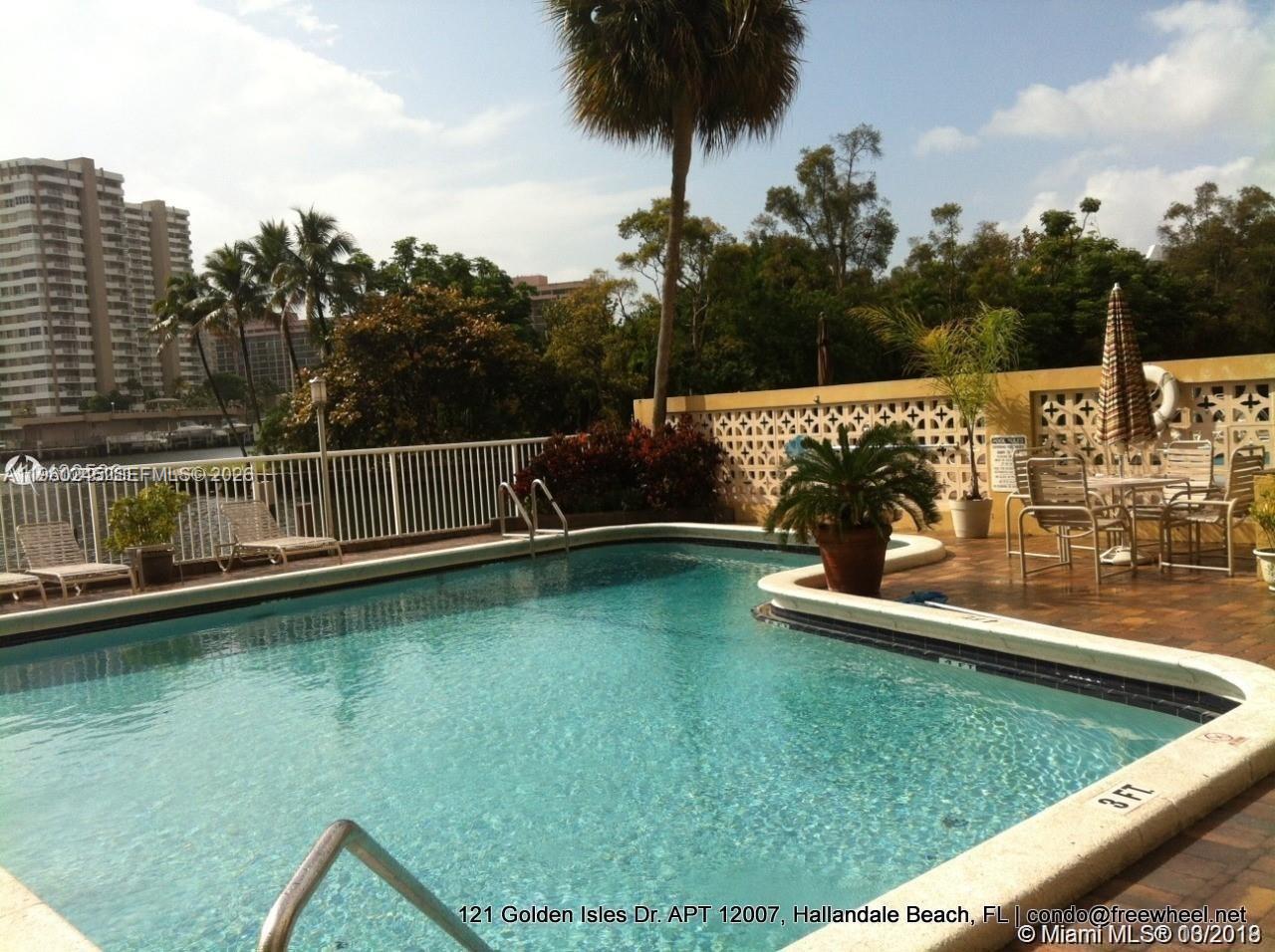 DORSEY ARMS CONDO - Residential