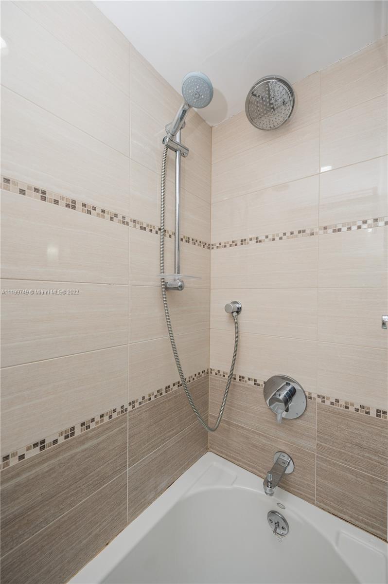 PLAZA TOWERS NORTH CONDO - Residential Lease