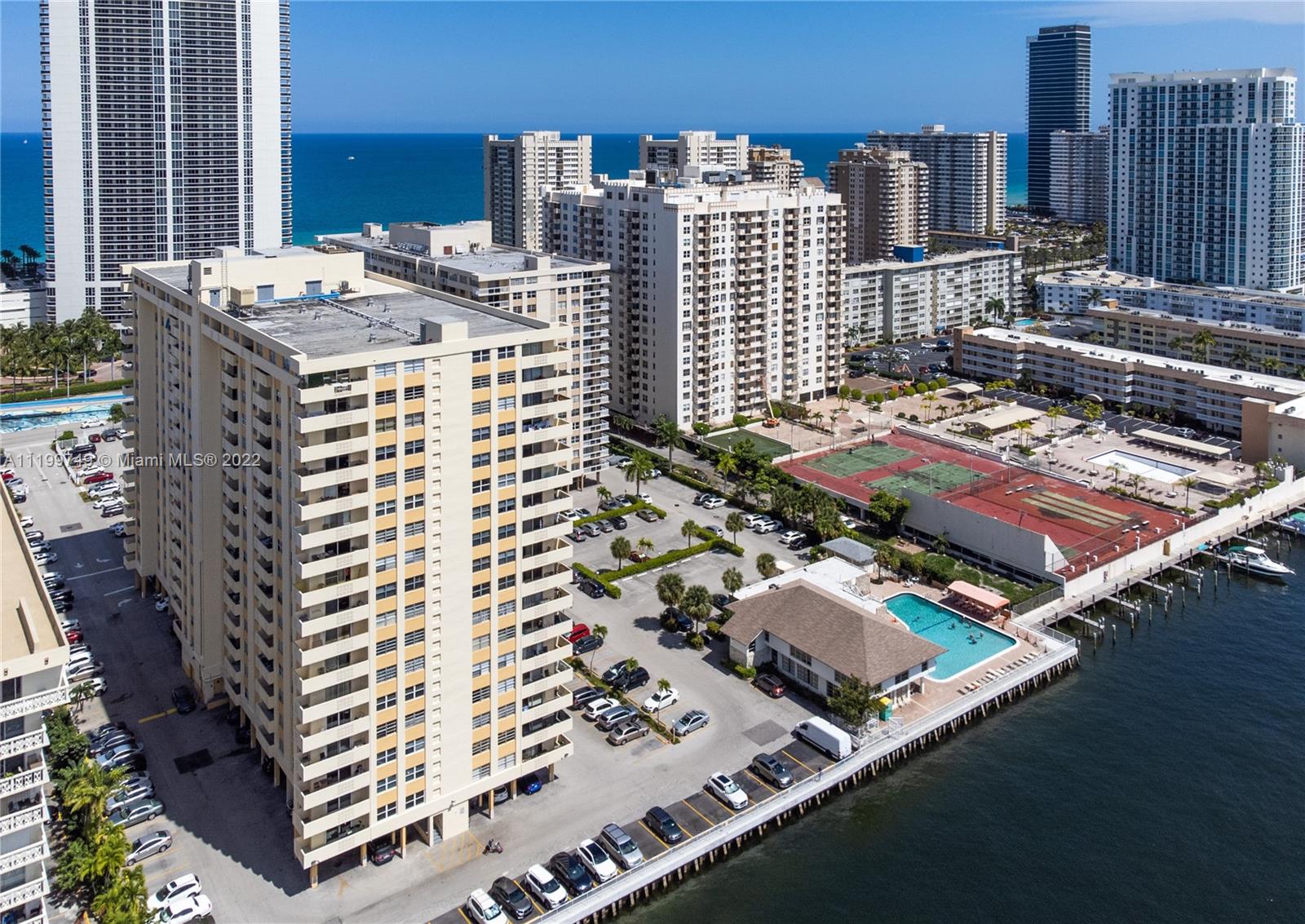 PLAZA TOWERS NORTH CONDO - Residential Lease
