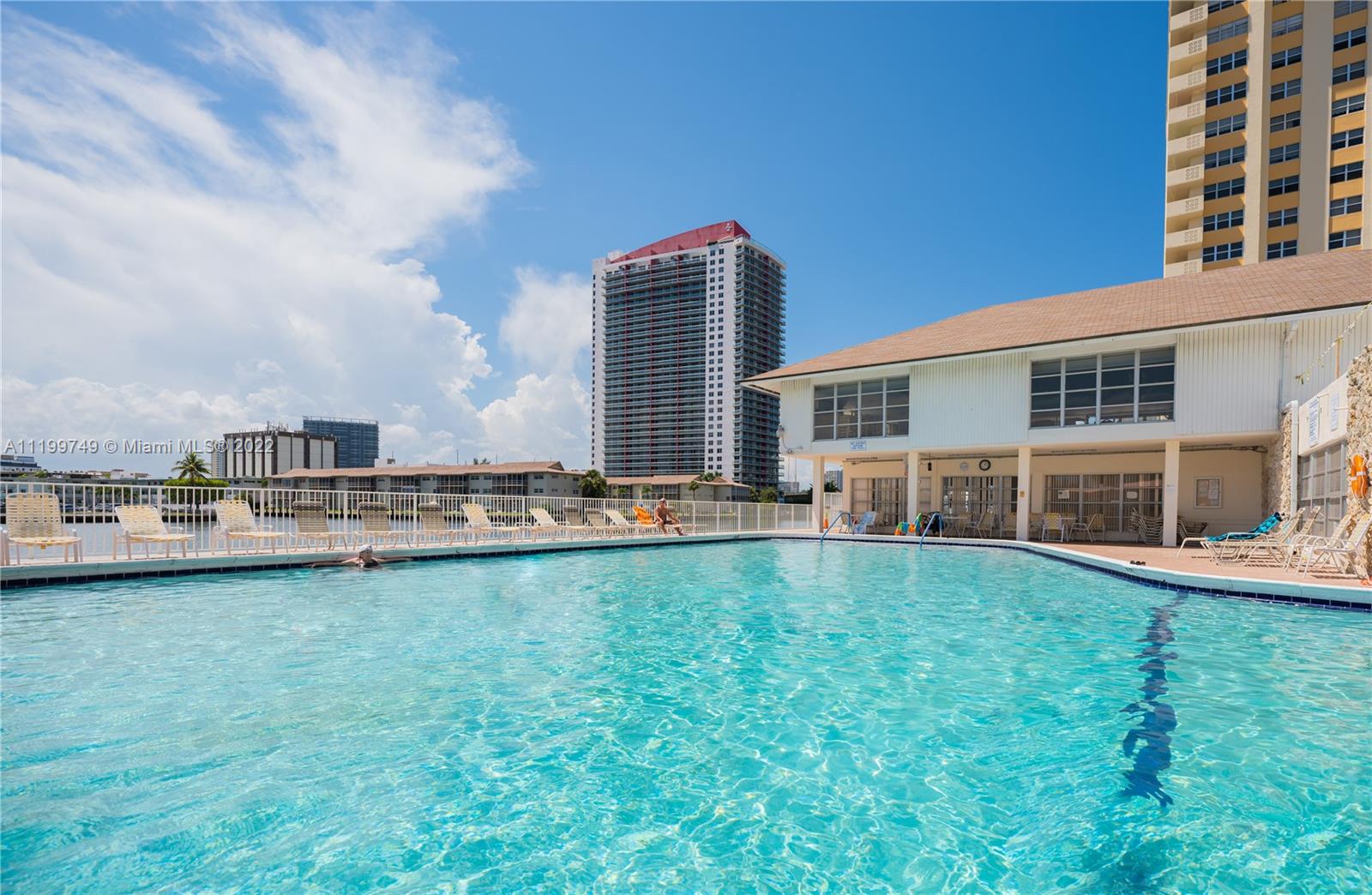 PLAZA TOWERS NORTH CONDO - Residential Lease