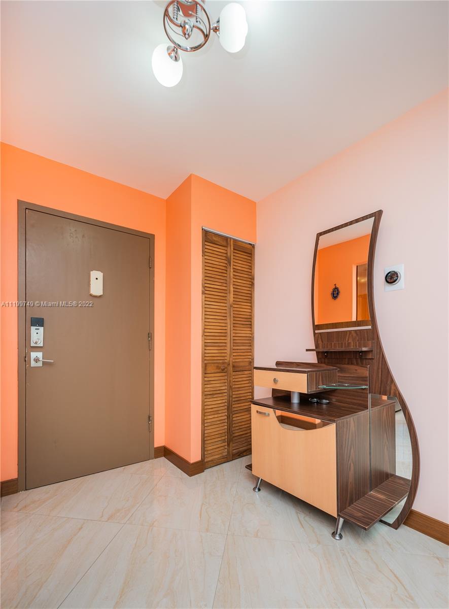 PLAZA TOWERS NORTH CONDO - Residential Lease