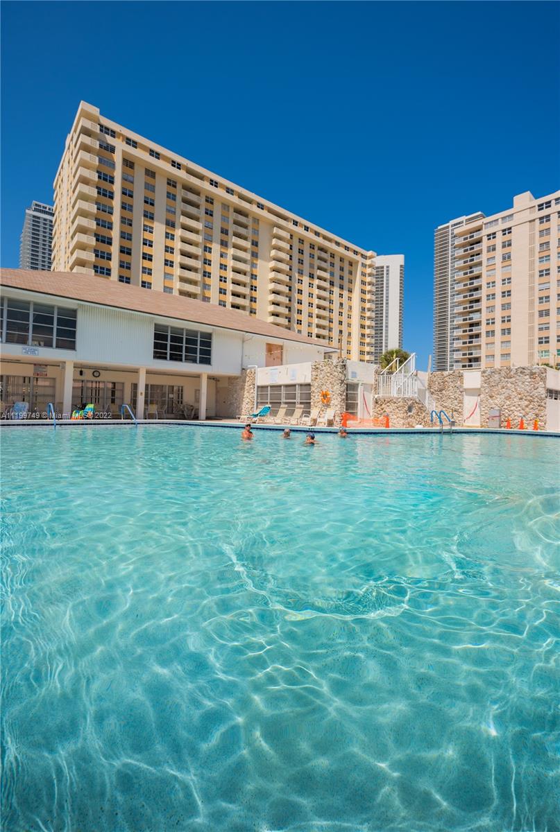 PLAZA TOWERS NORTH CONDO - Residential Lease