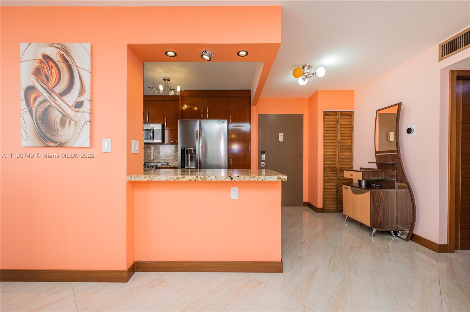 PLAZA TOWERS NORTH CONDO - Residential Lease