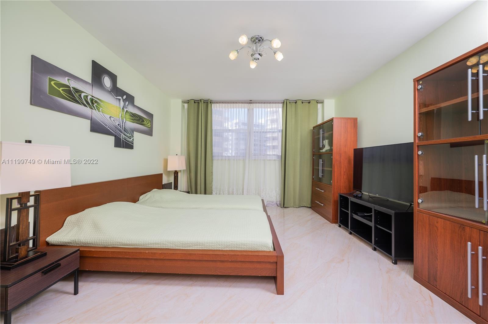 PLAZA TOWERS NORTH CONDO - Residential Lease