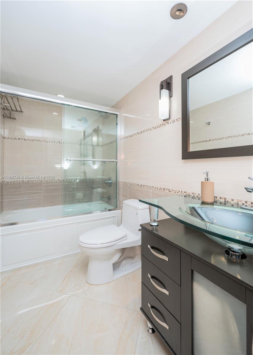 PLAZA TOWERS NORTH CONDO - Residential Lease