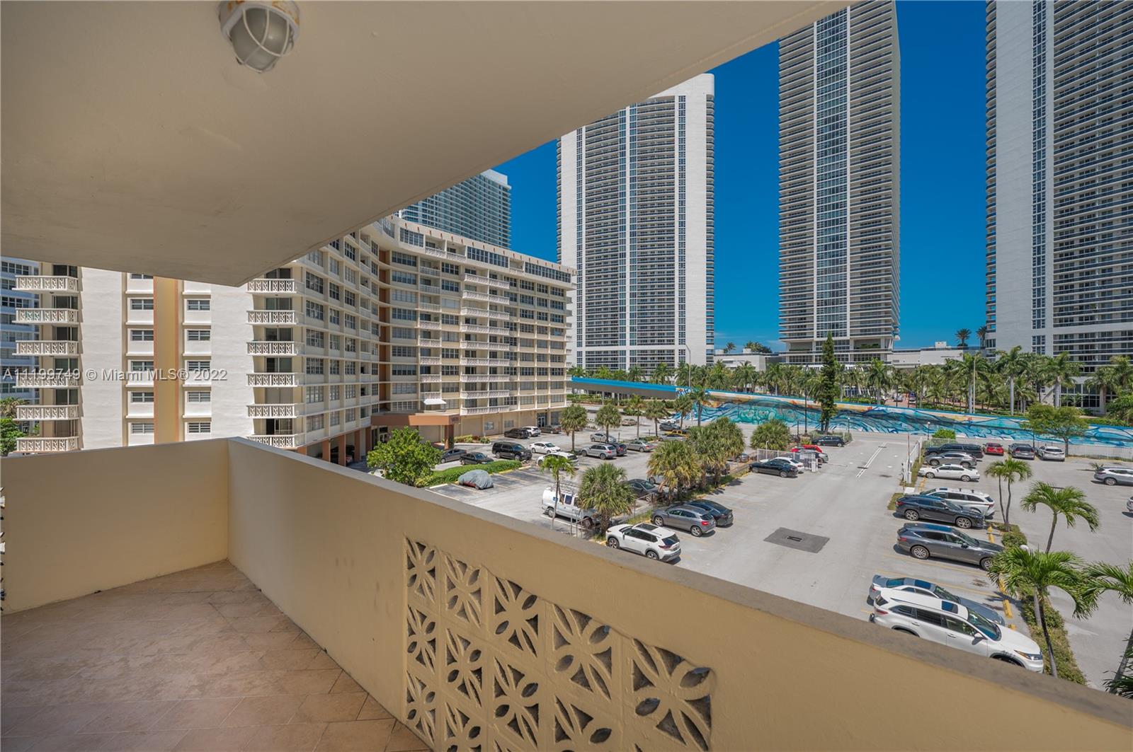 PLAZA TOWERS NORTH CONDO - Residential Lease