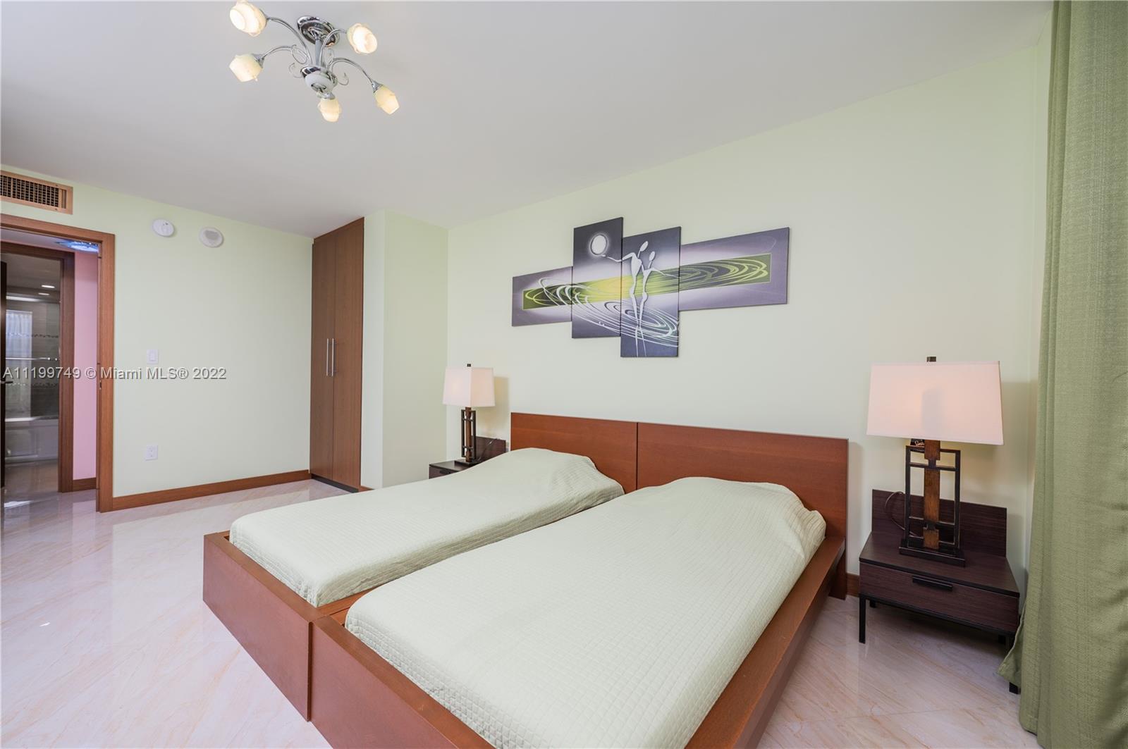 PLAZA TOWERS NORTH CONDO - Residential Lease