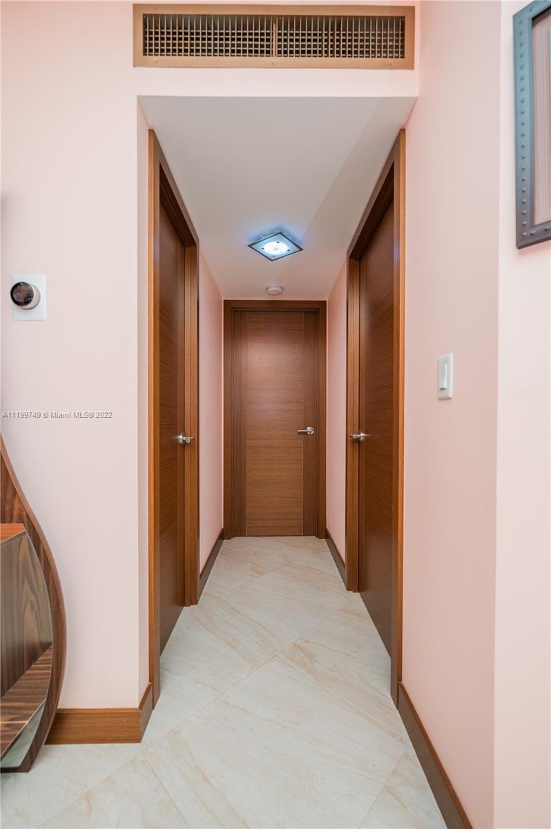 PLAZA TOWERS NORTH CONDO - Residential Lease