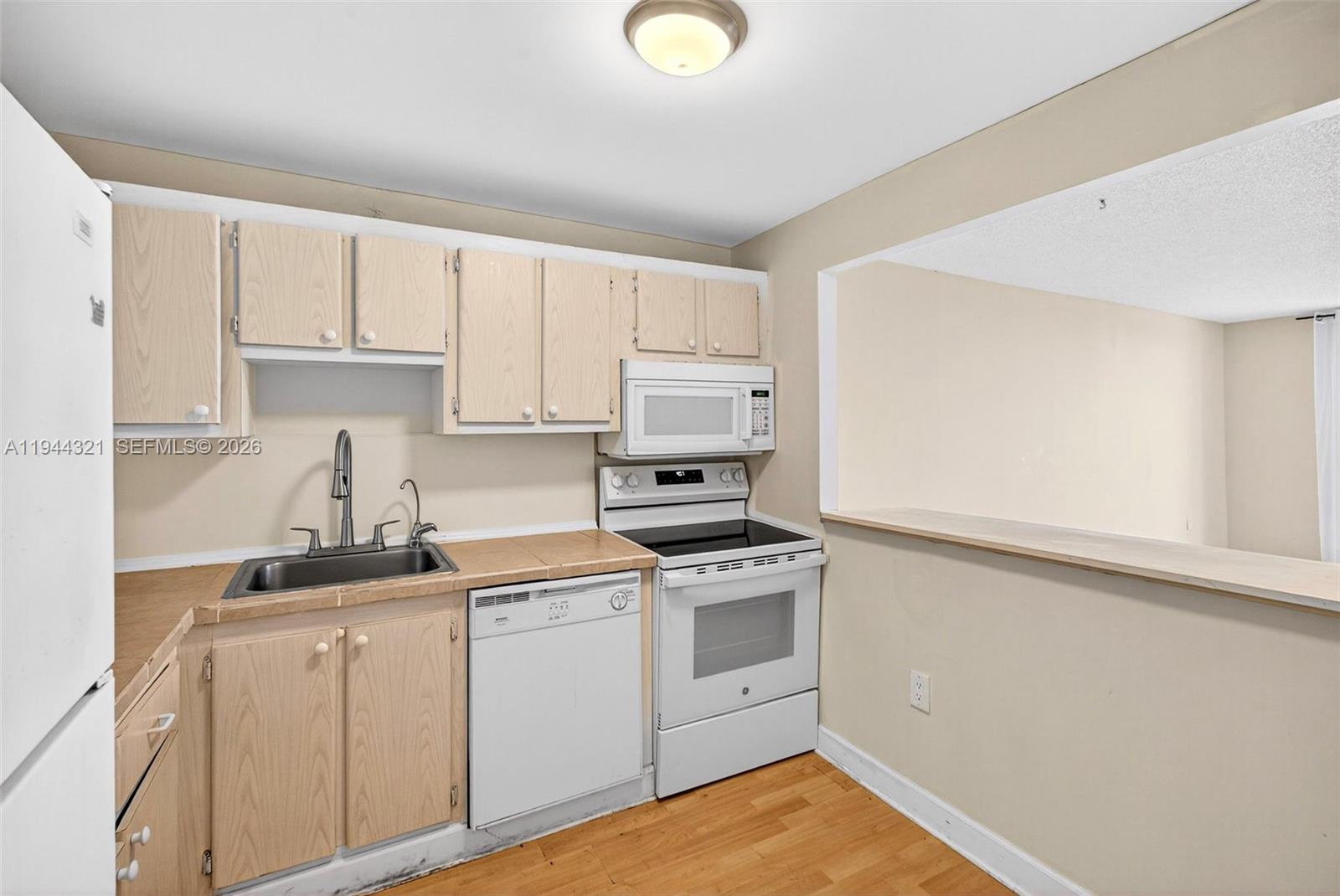 Woodside Apartments - Residential
