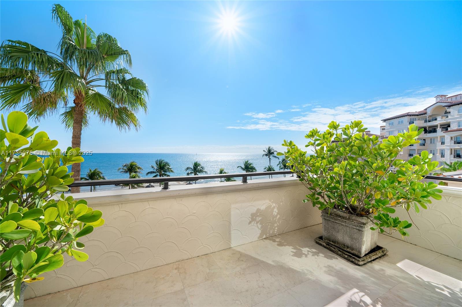 FISHER ISLAND - Residential