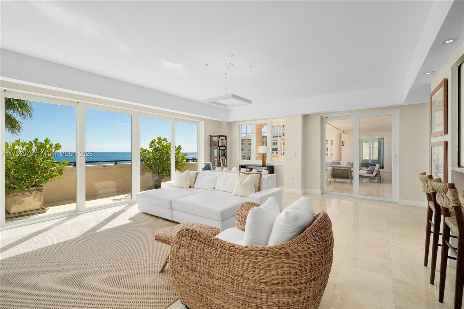 FISHER ISLAND - Residential