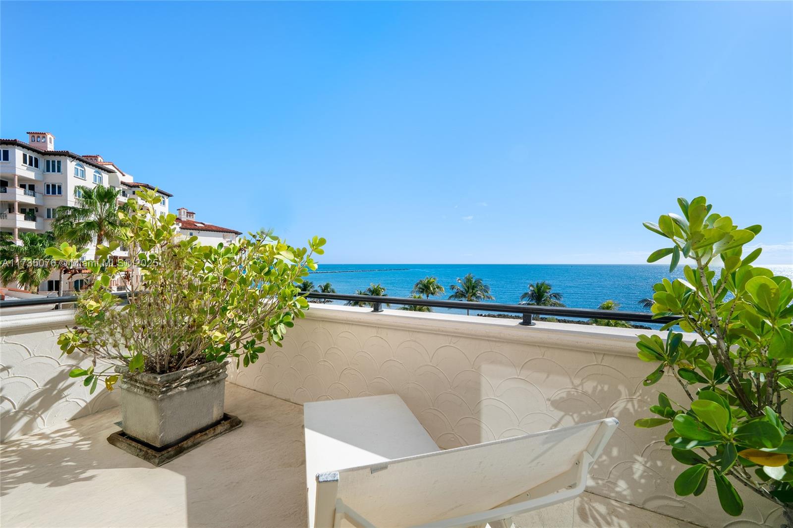 FISHER ISLAND - Residential