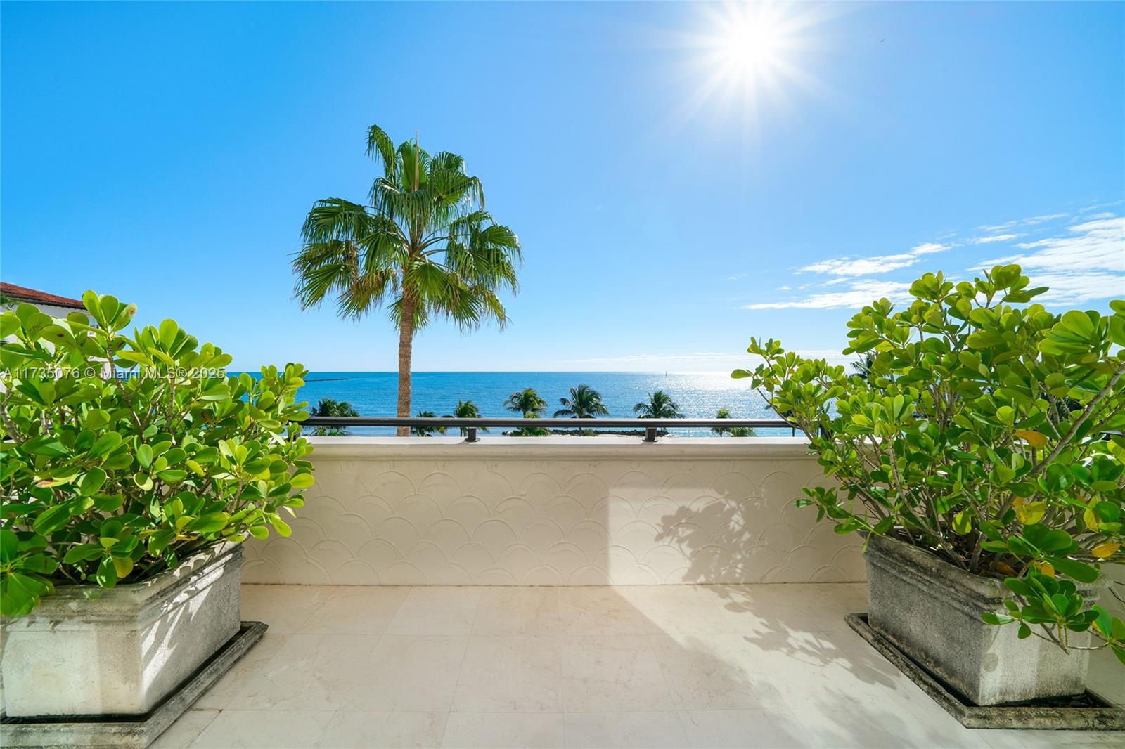 FISHER ISLAND - Residential