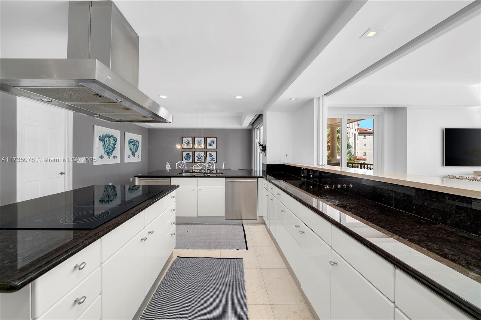 FISHER ISLAND - Residential
