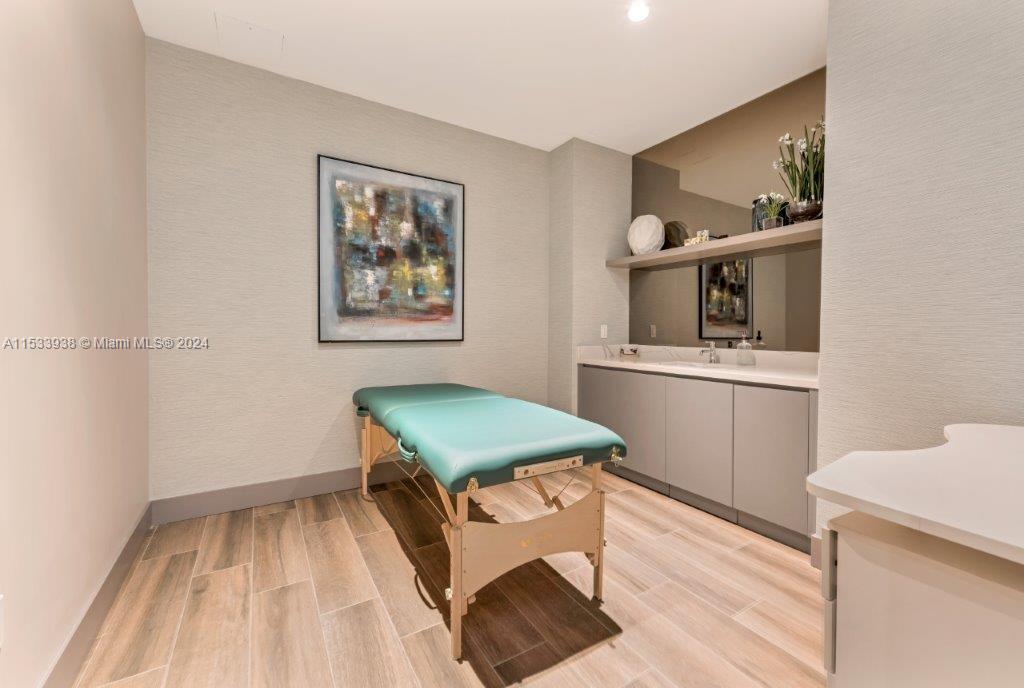 5350 PARK CONDO - Residential
