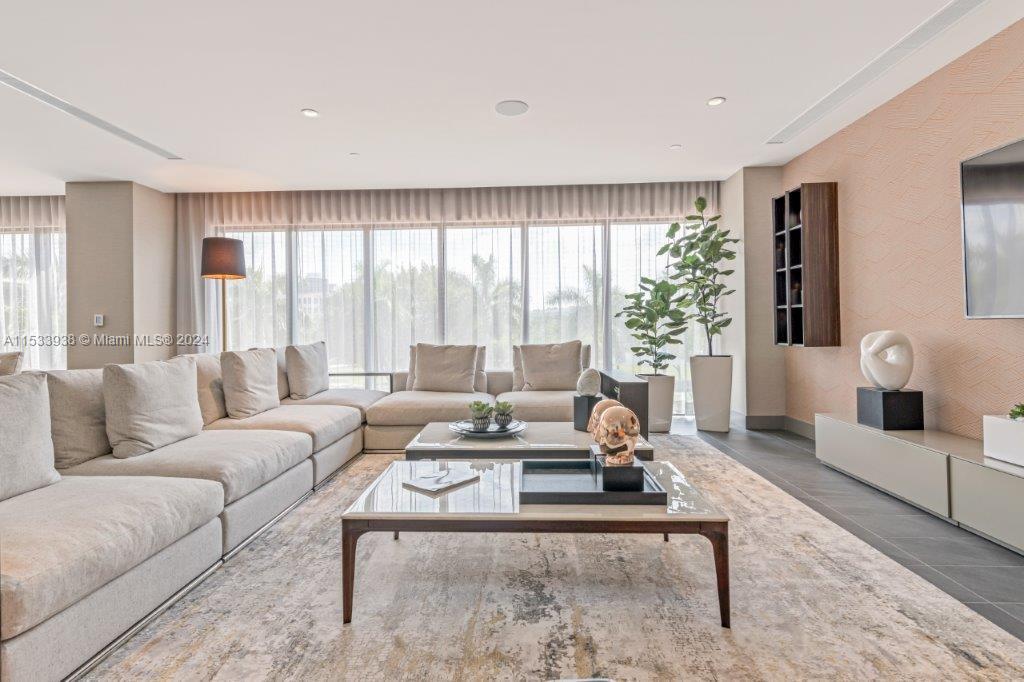 5350 PARK CONDO - Residential