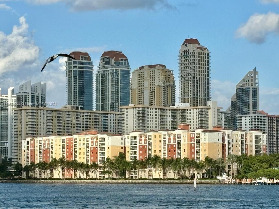 PORTO BELLAGIO CONDO - Residential Lease
