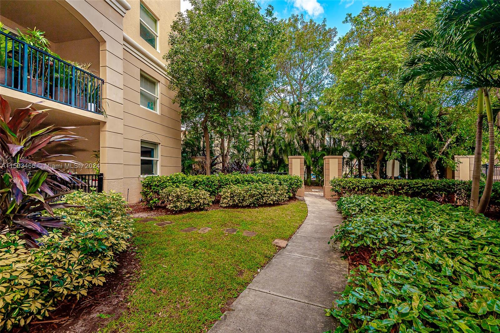 PORTO BELLAGIO CONDO - Residential Lease