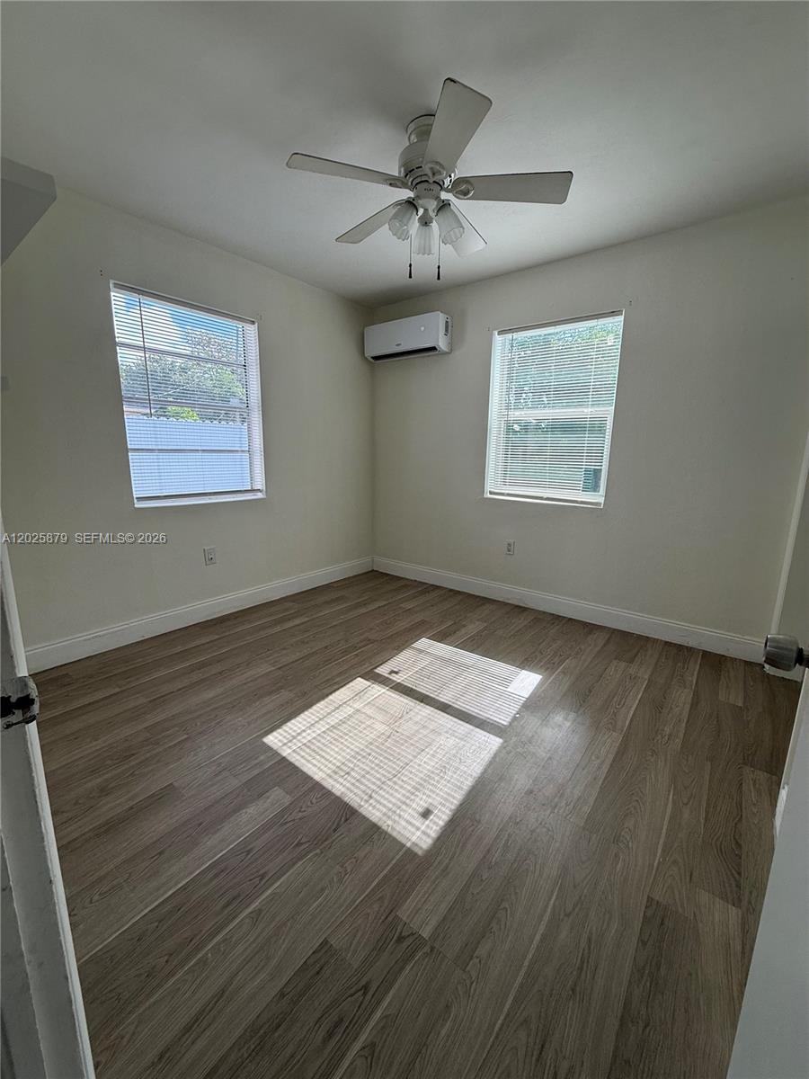 LAUDERDALE MANOR HOMESITE - Residential Lease