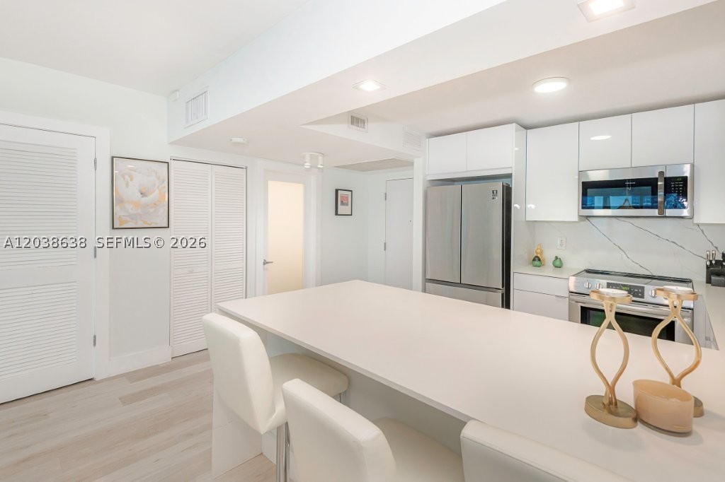 RONEY PALACE CONDO - Residential Lease