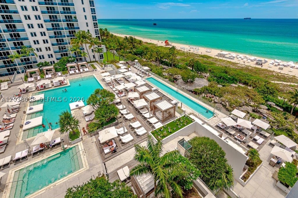 RONEY PALACE CONDO - Residential Lease