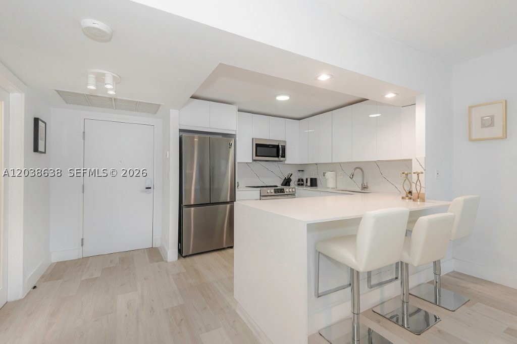 RONEY PALACE CONDO - Residential Lease