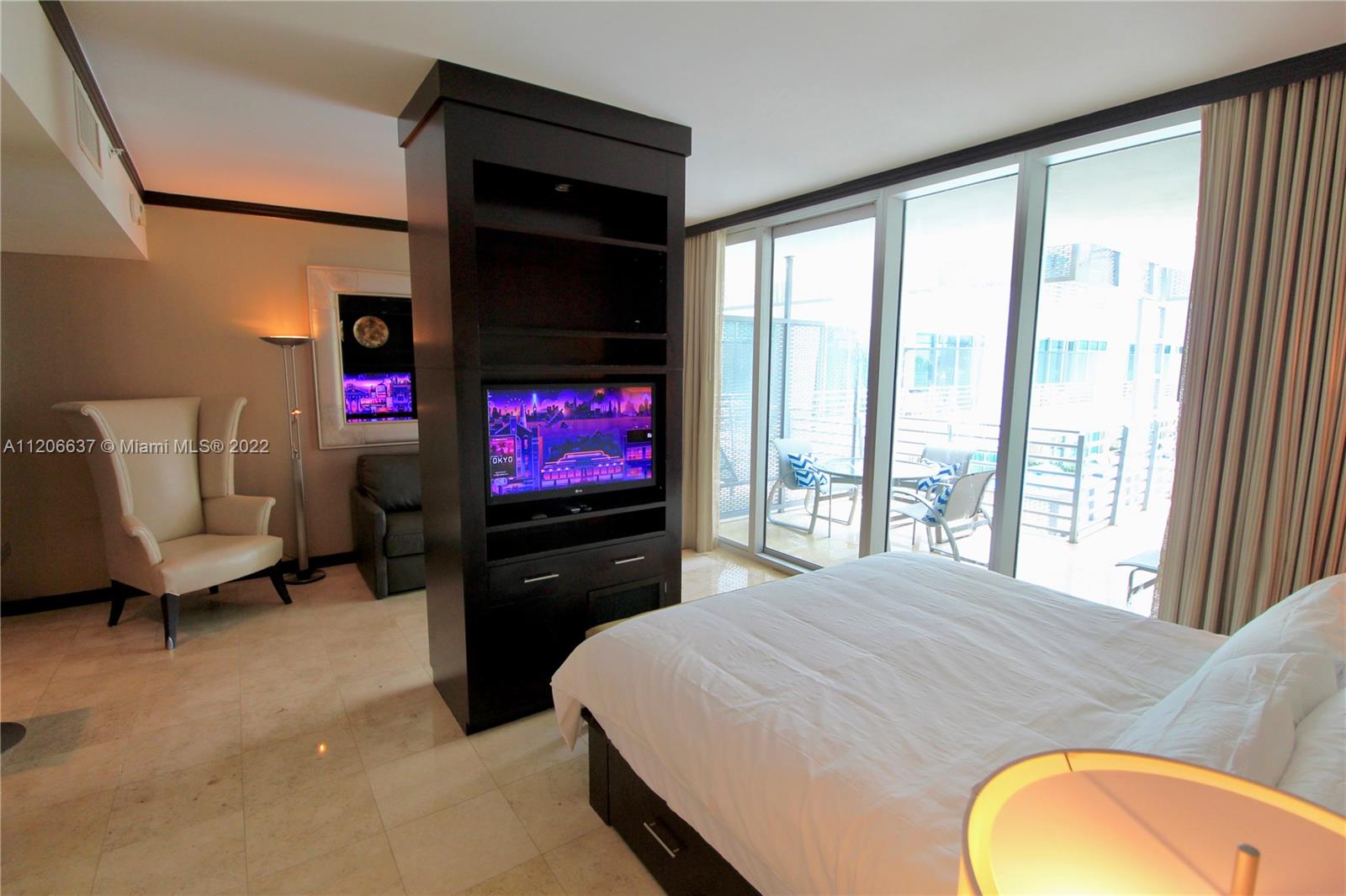 DE SOLEIL S BCH RESIDENTI - Residential