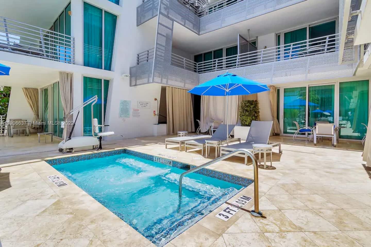 DE SOLEIL S BCH RESIDENTI - Residential