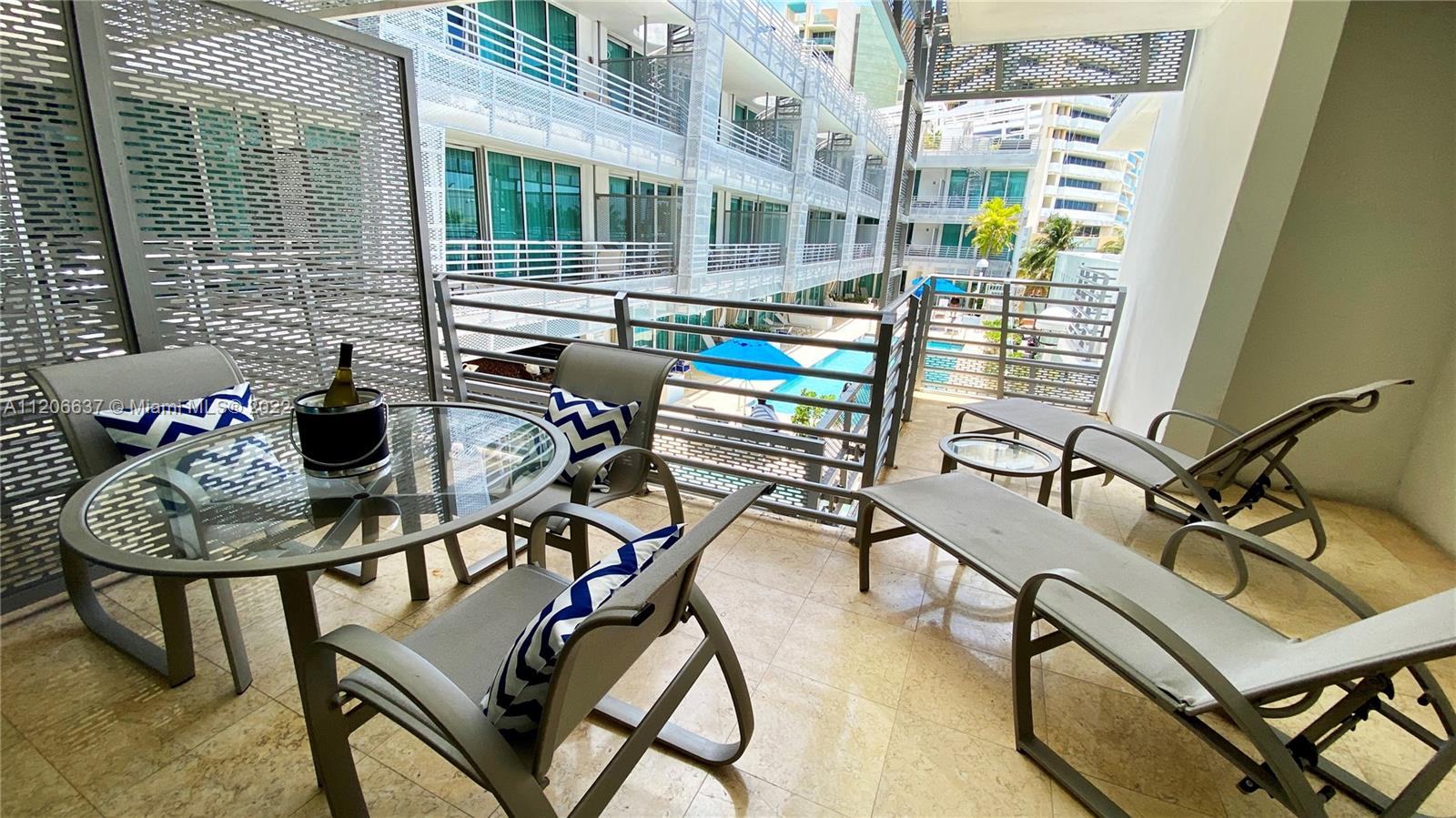 DE SOLEIL S BCH RESIDENTI - Residential