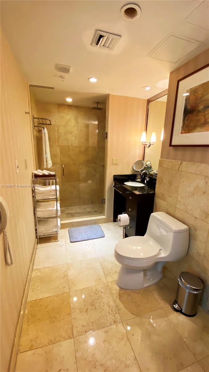 DE SOLEIL S BCH RESIDENTI - Residential