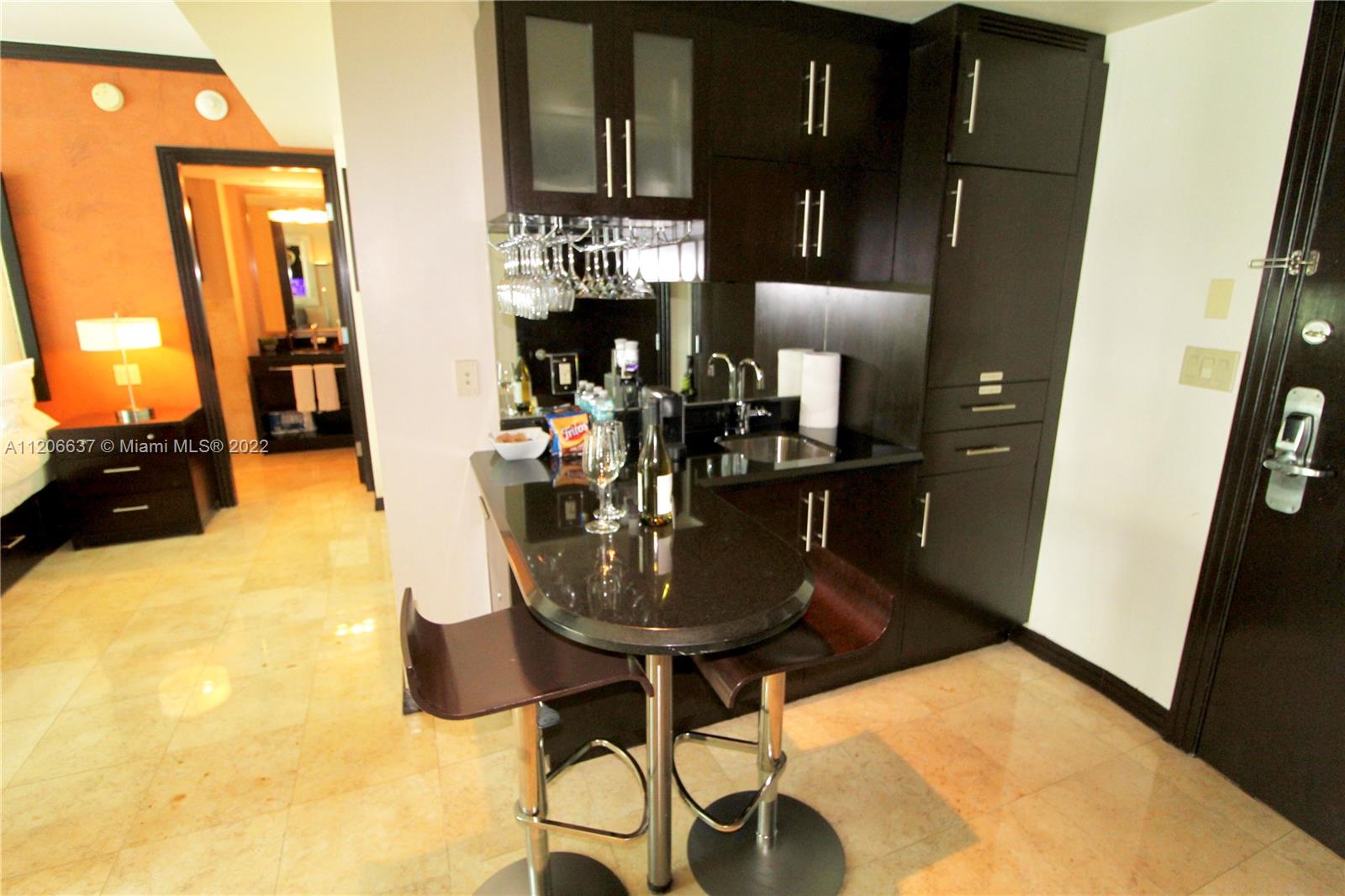 DE SOLEIL S BCH RESIDENTI - Residential