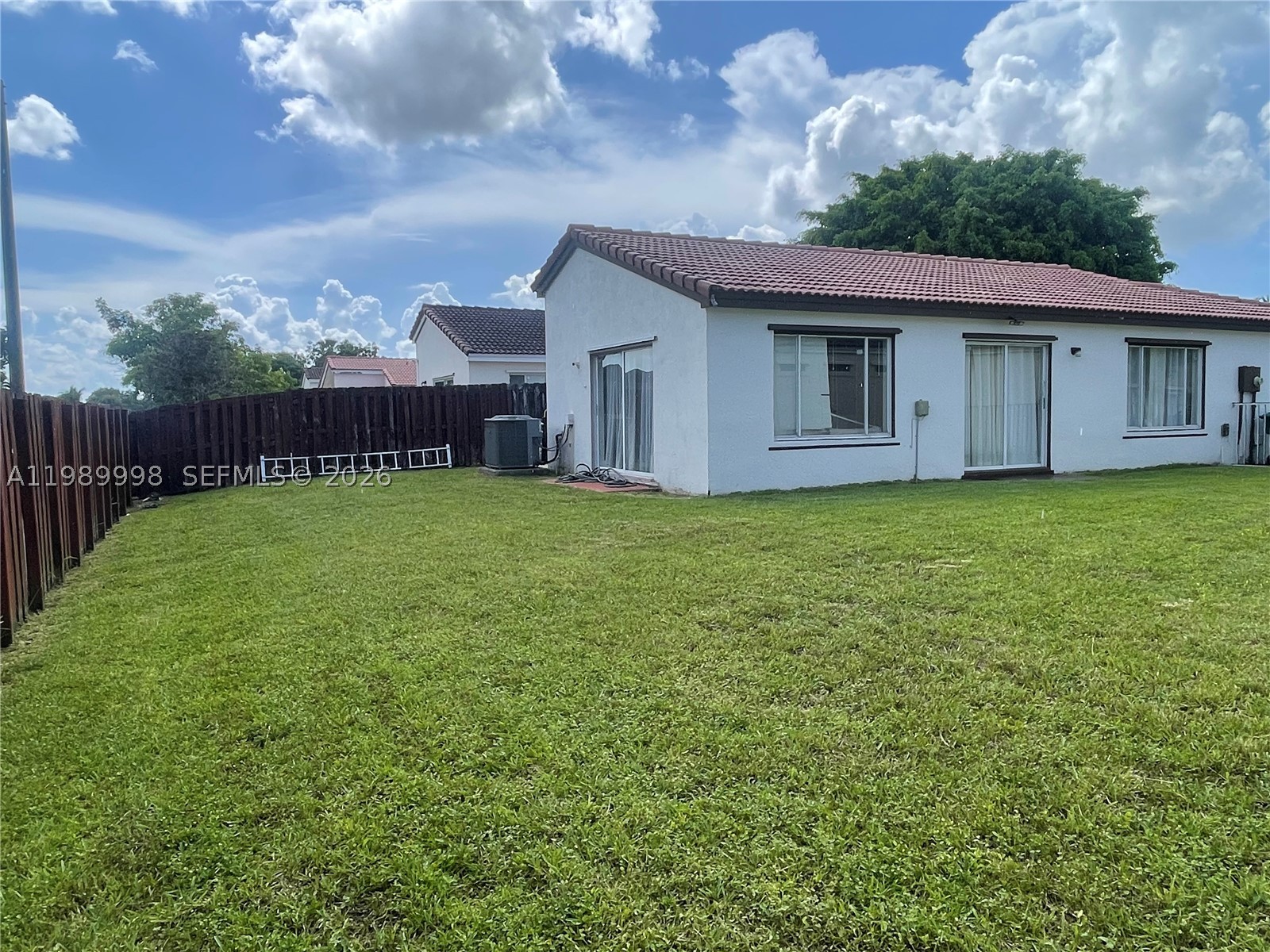 WEITZER SERENA LAKES WEST - Residential