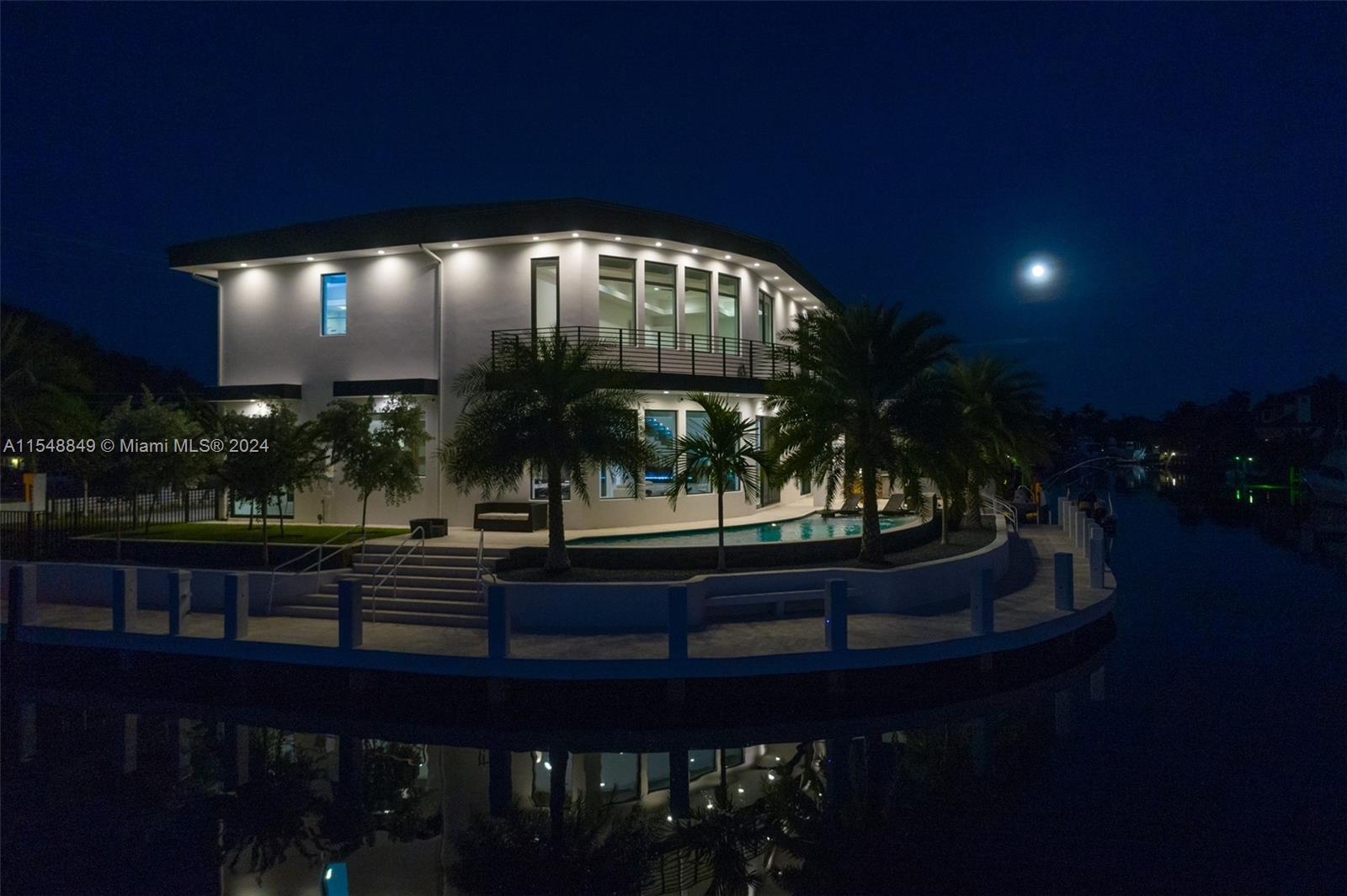 CORAL KEY VILLAS 2ND SEC - Residential