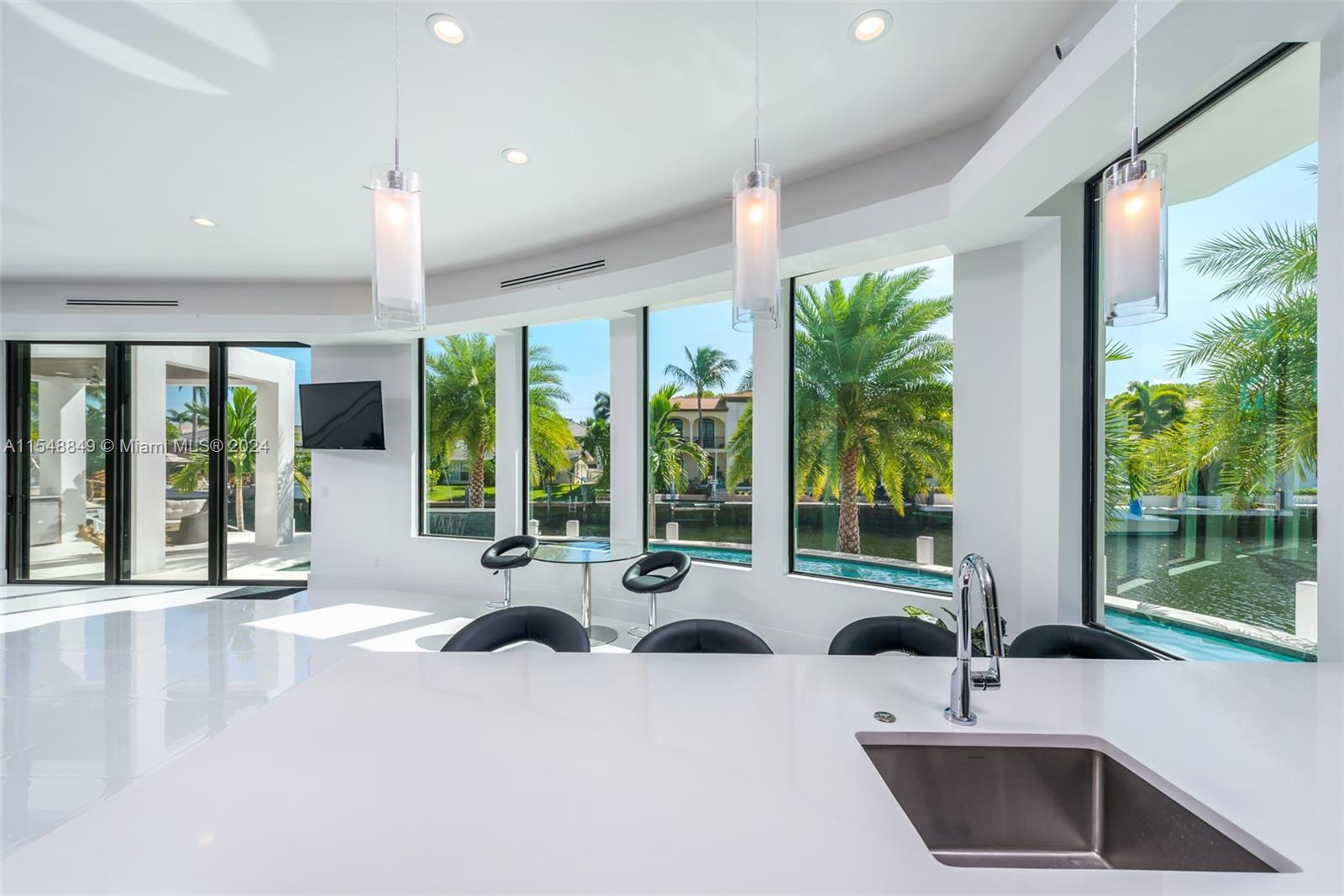 CORAL KEY VILLAS 2ND SEC - Residential