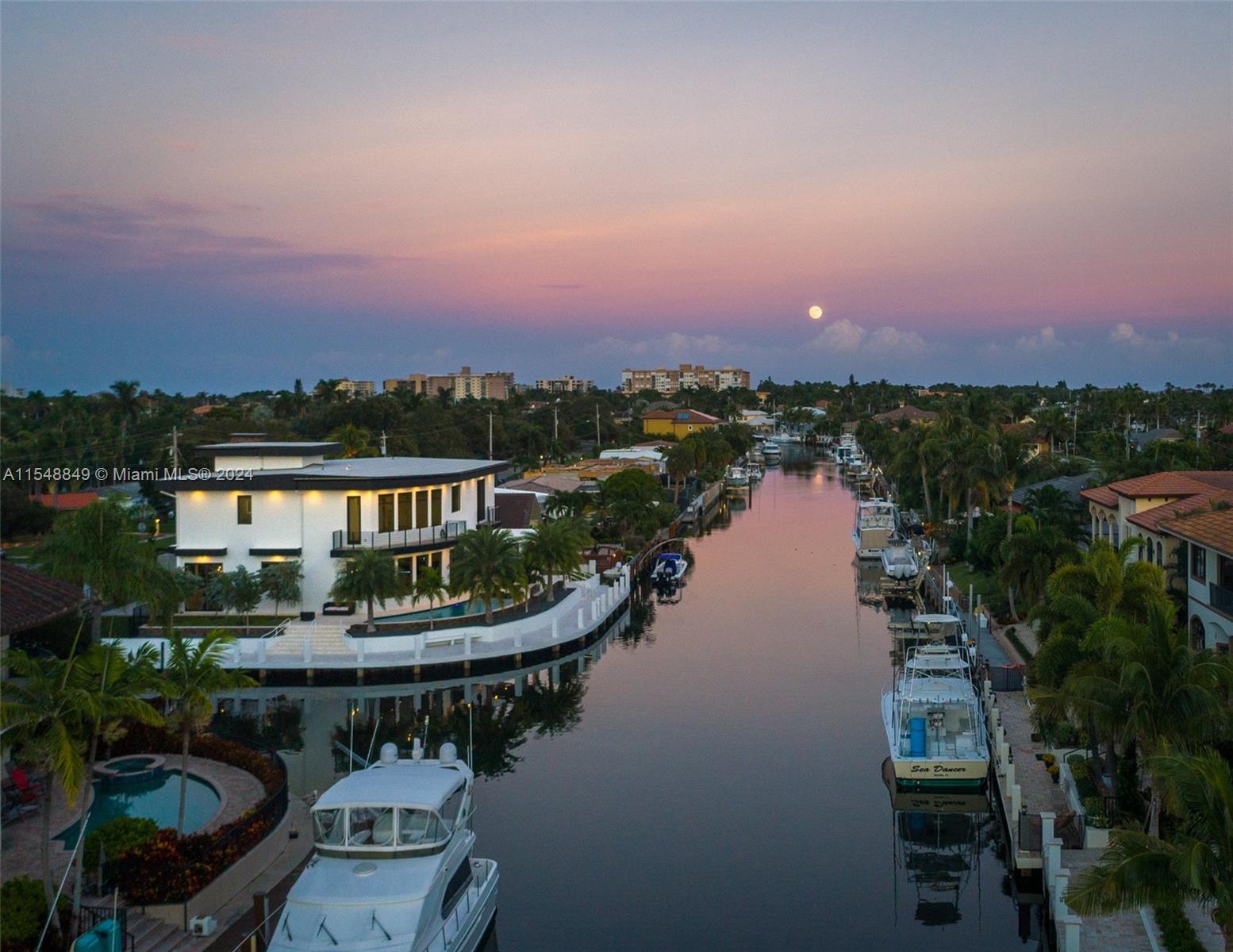 CORAL KEY VILLAS 2ND SEC - Residential