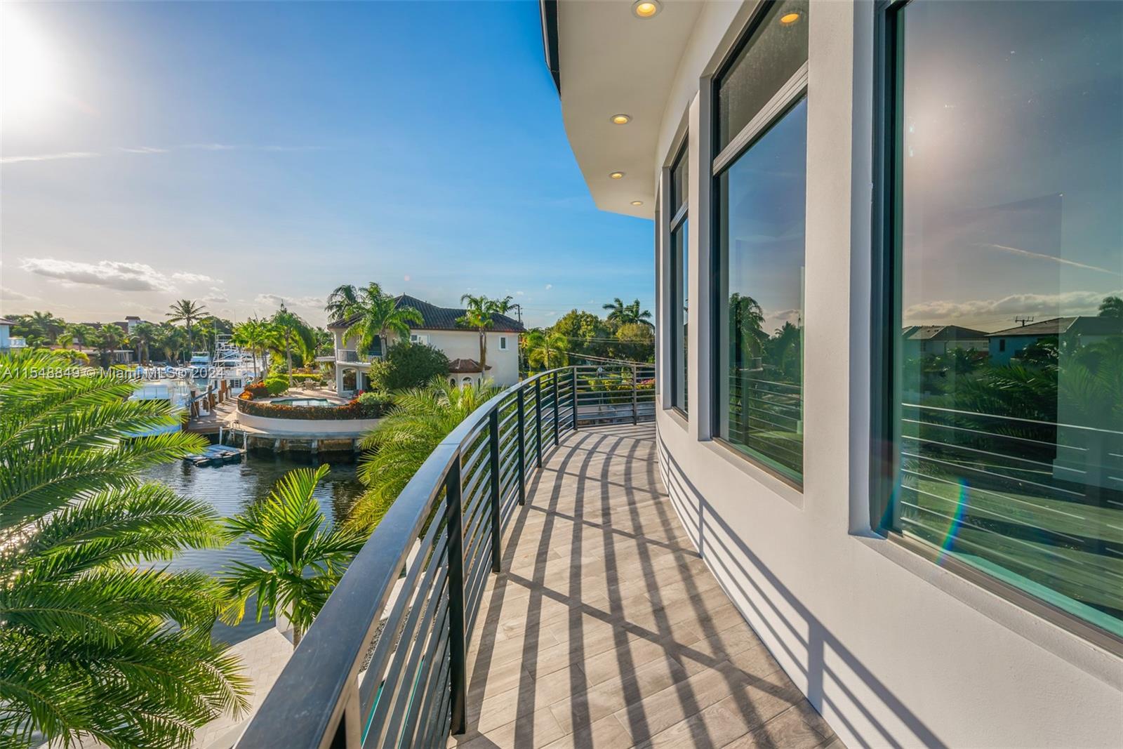 CORAL KEY VILLAS 2ND SEC - Residential