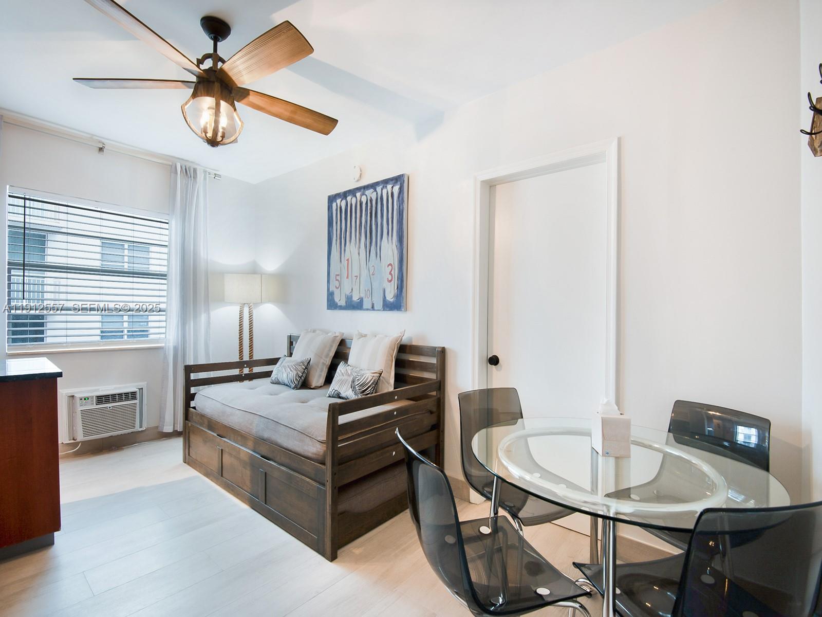 OCEAN WALK ON SOUTH BEACH - Residential