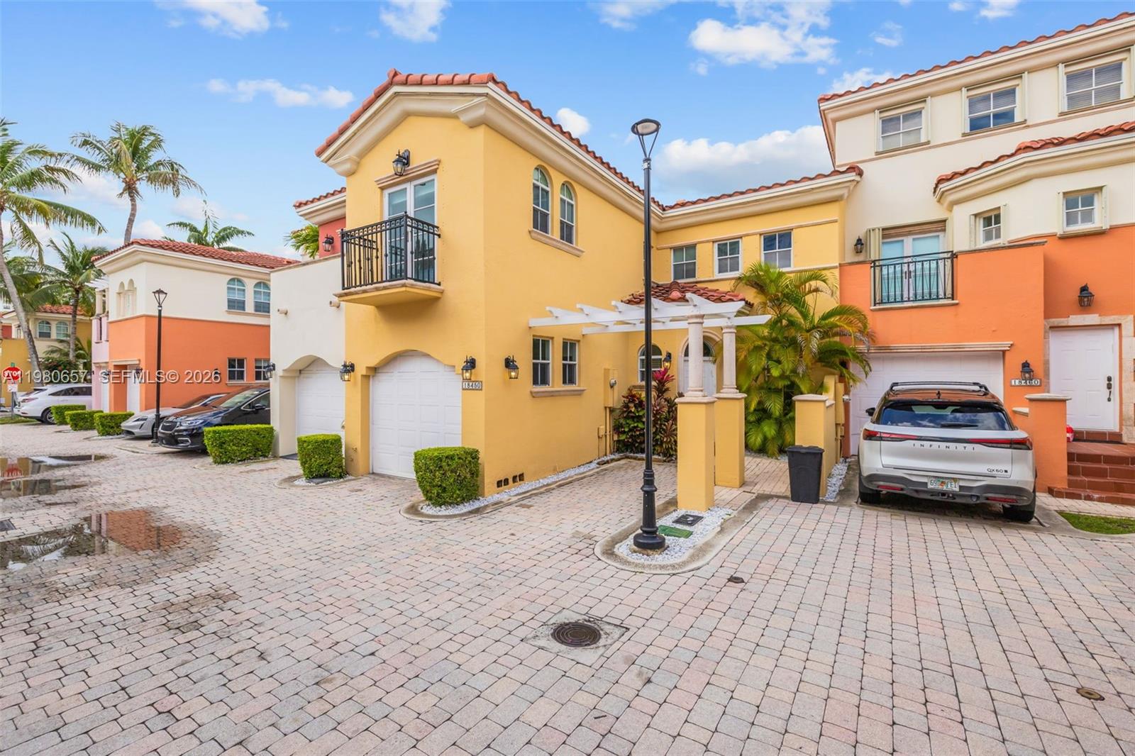 AVENTURA BAY TOWNHOMES CO - Residential