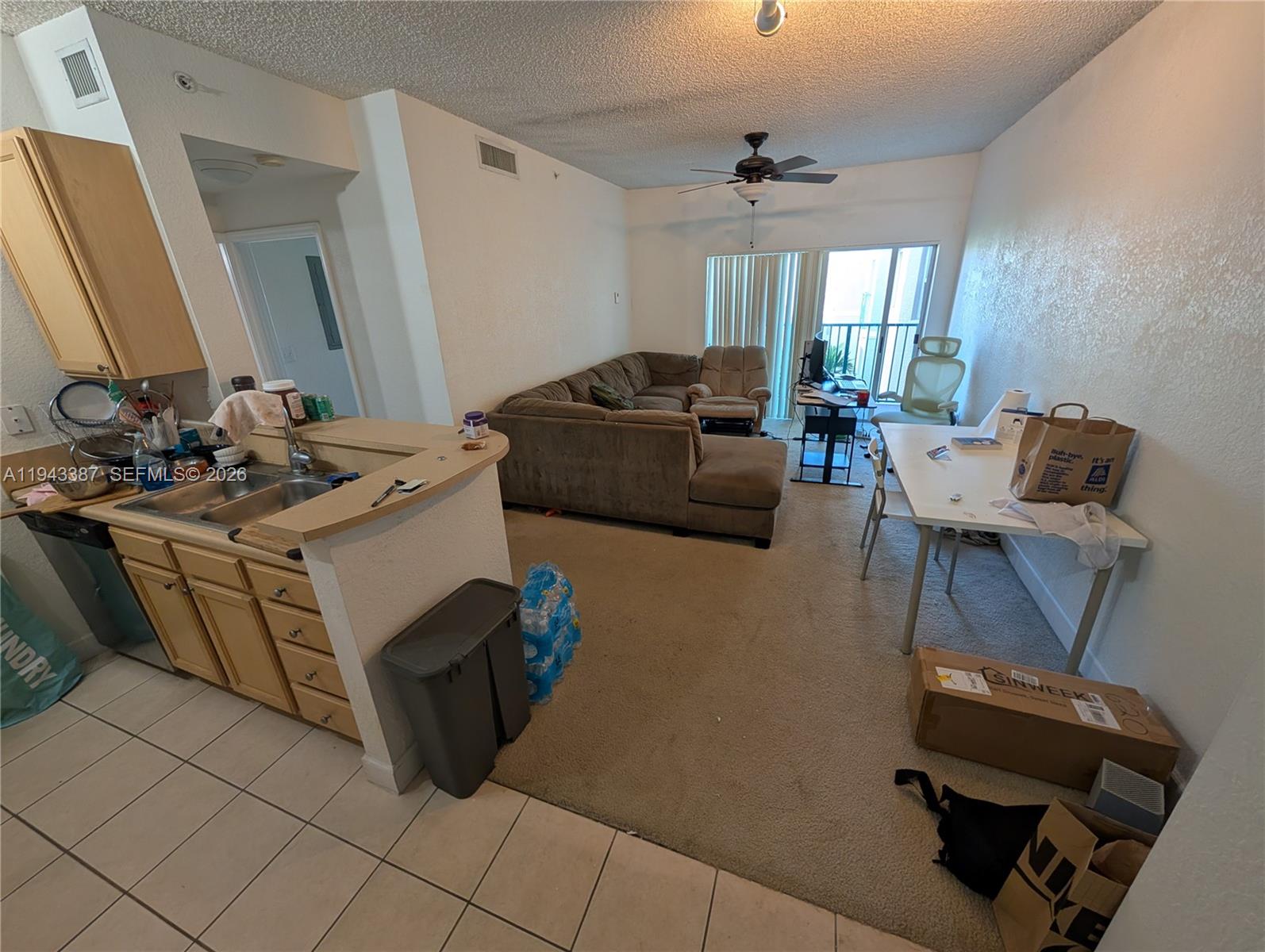 VALENCIA CONDO - Residential