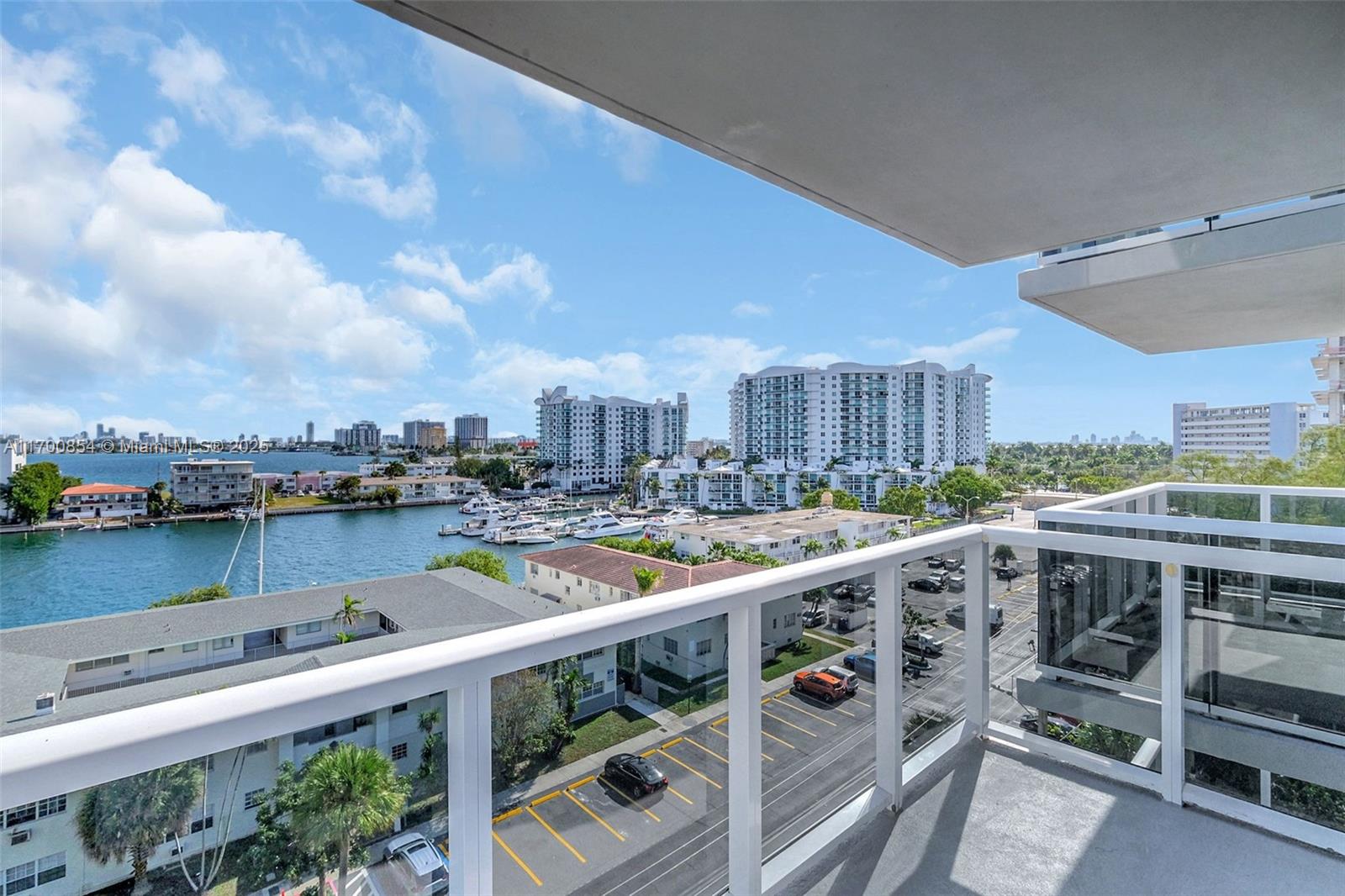 THE ISLANDER CLUB CONDO - Residential Lease