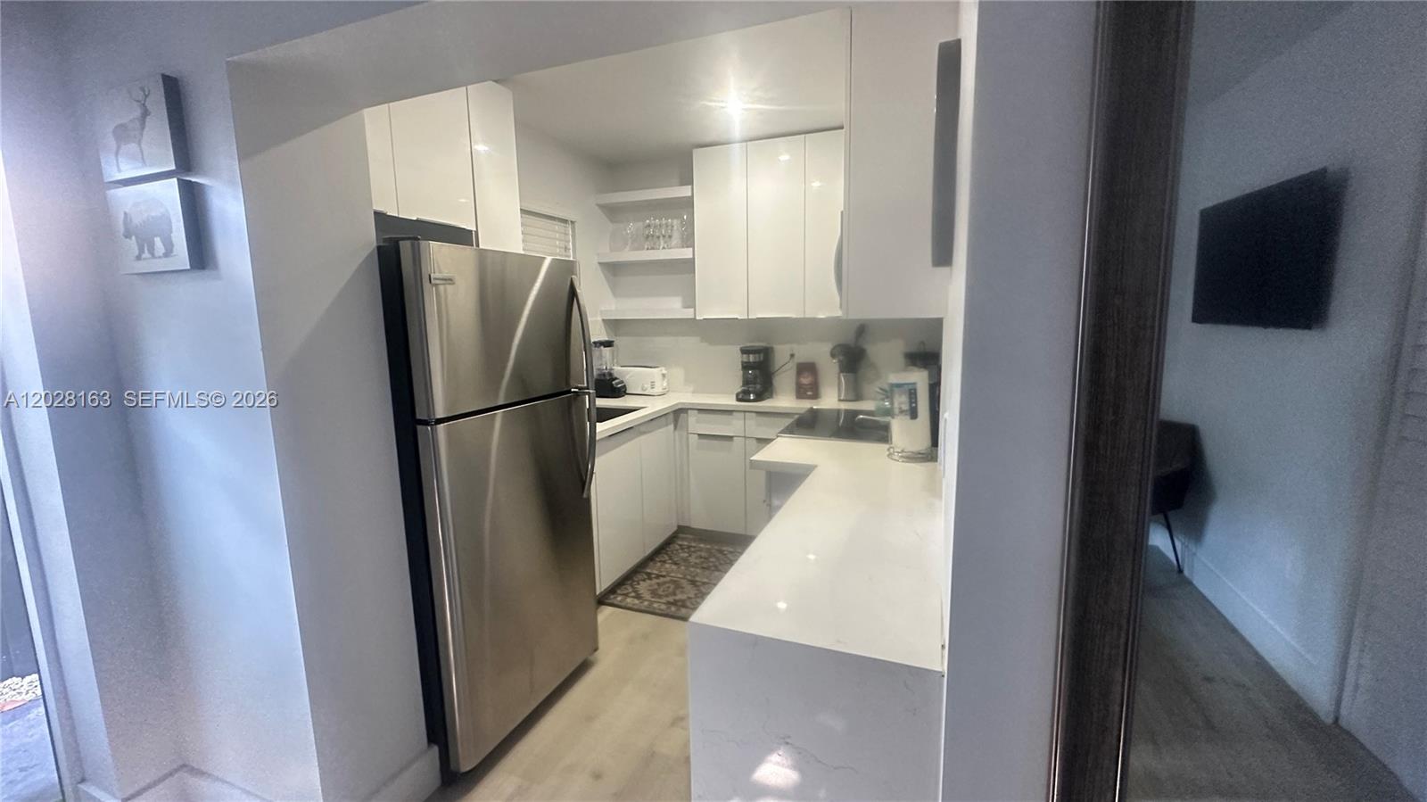 TAMIAMI GROVES NO 2 - Residential Lease