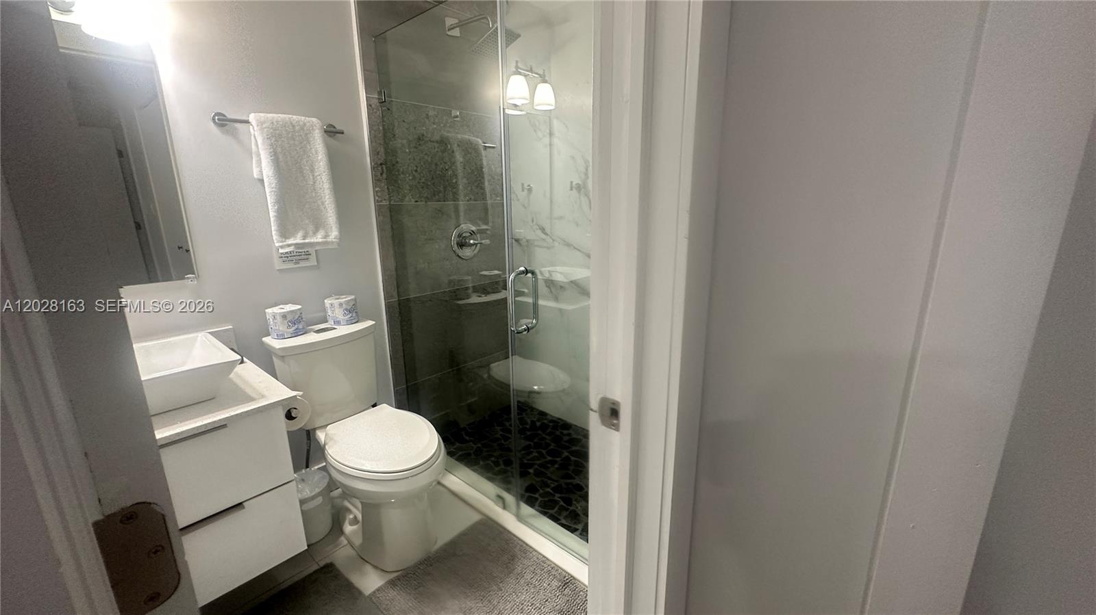 TAMIAMI GROVES NO 2 - Residential Lease