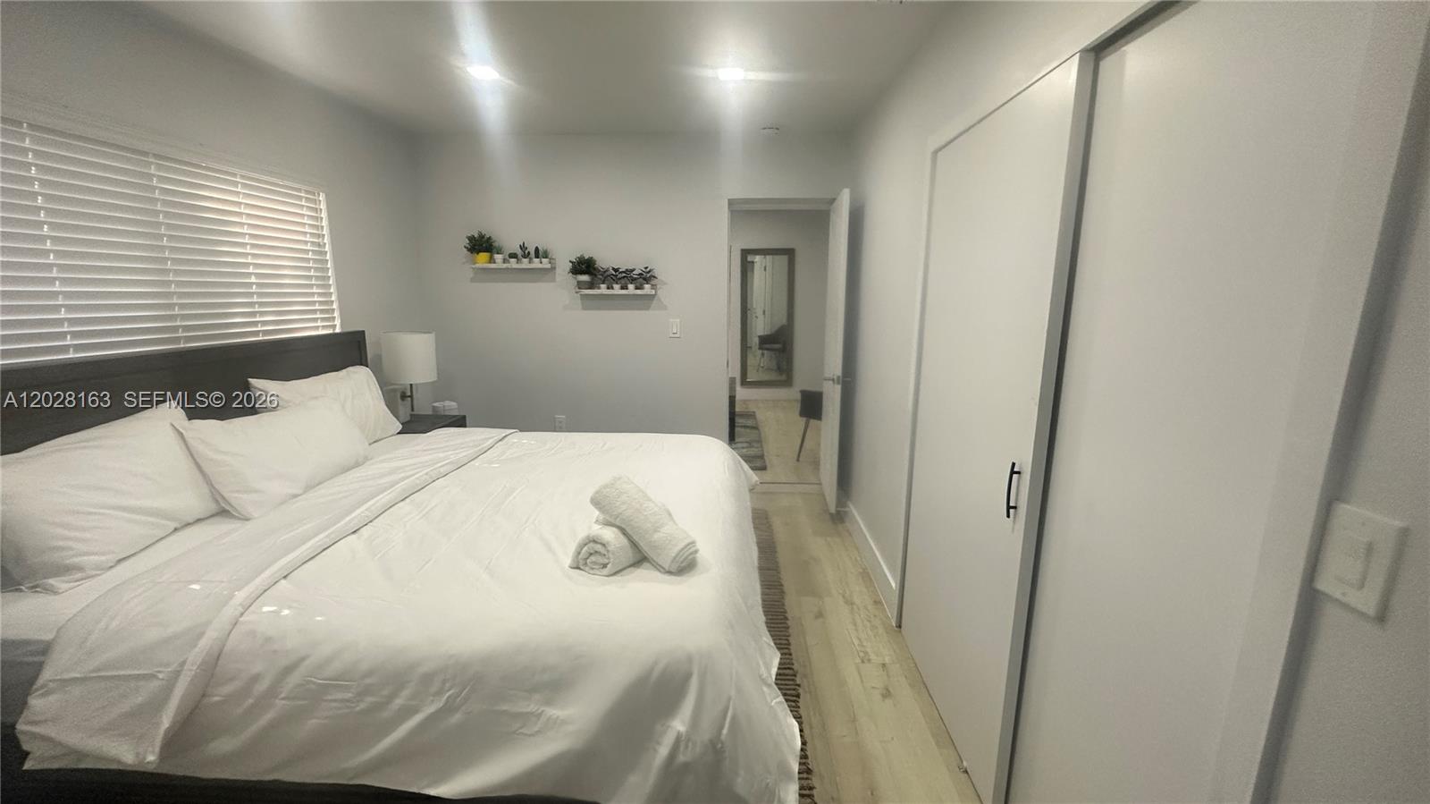TAMIAMI GROVES NO 2 - Residential Lease