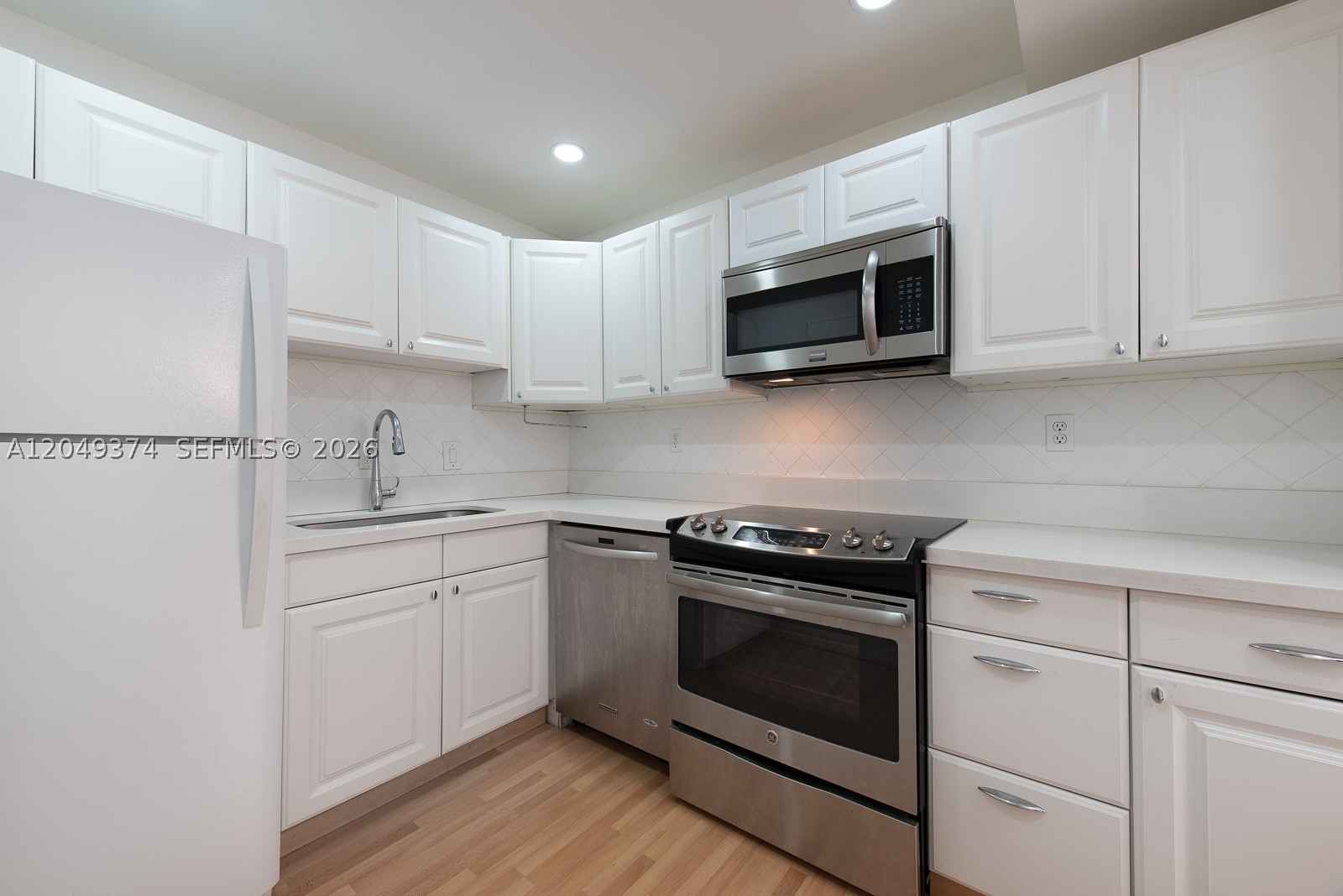 SOUTH BAY CLUB CONDO - Residential