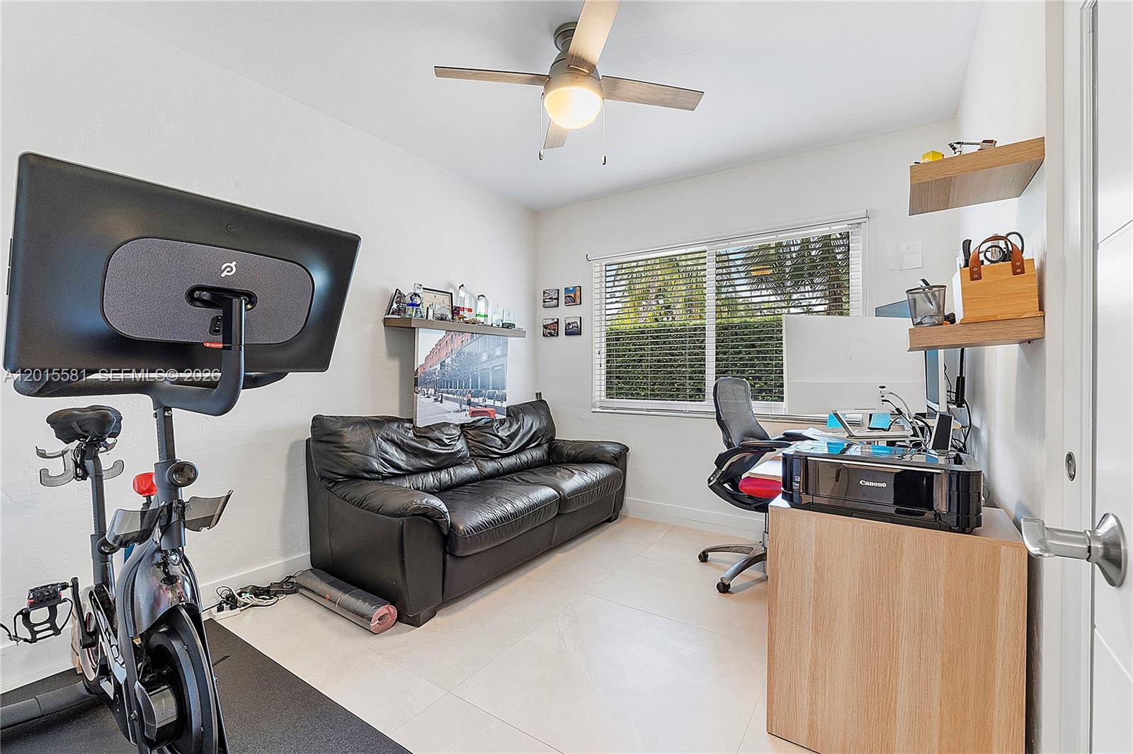 TROPICAL ISLE HOMES SUB 4 - Residential